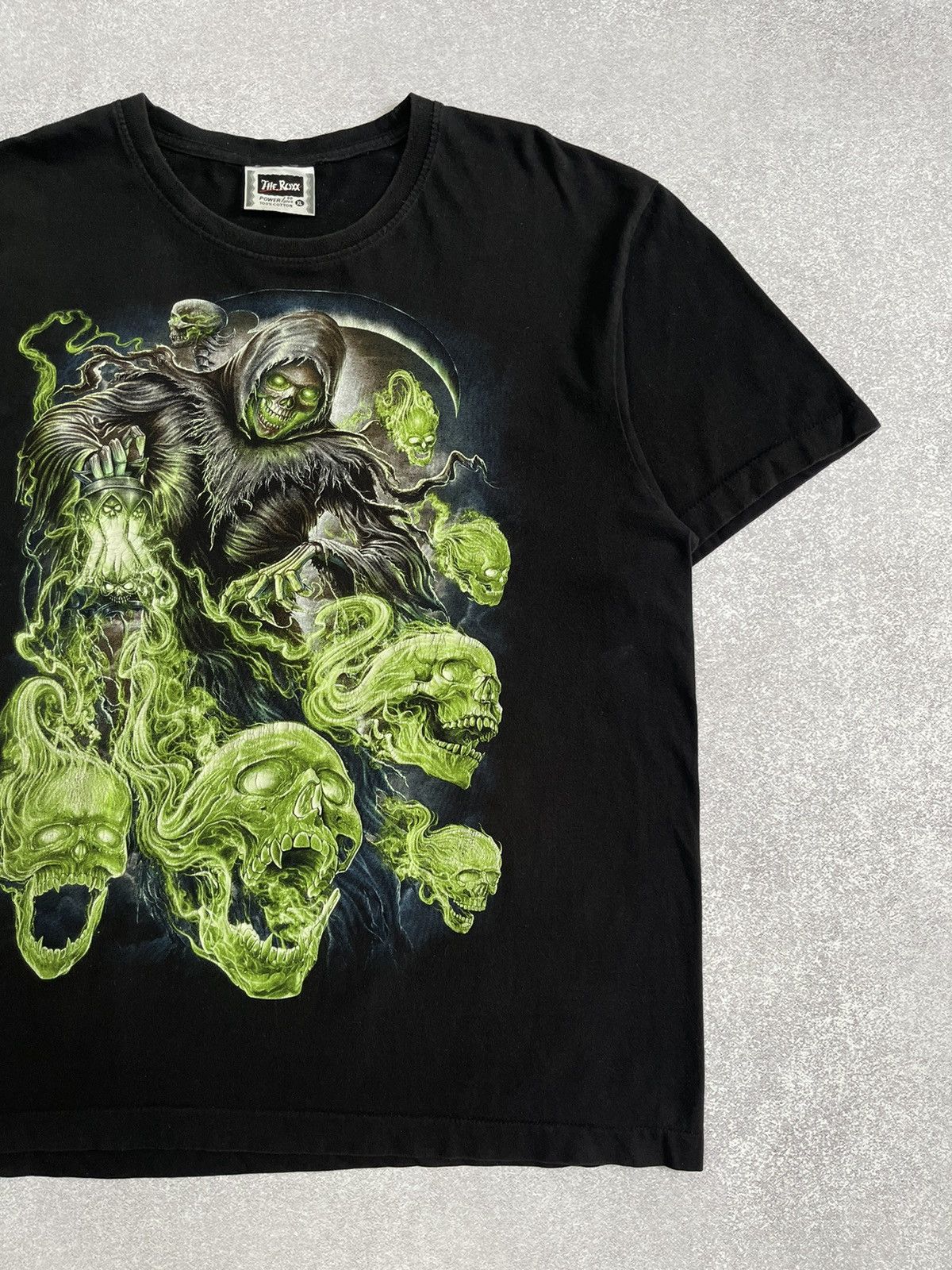 Affliction Crazy Y2k The Roxx Green Skulls Glow In the Dark Tee Shirt Size US XL / EU 56 / 4 - 2 Thumbnail
