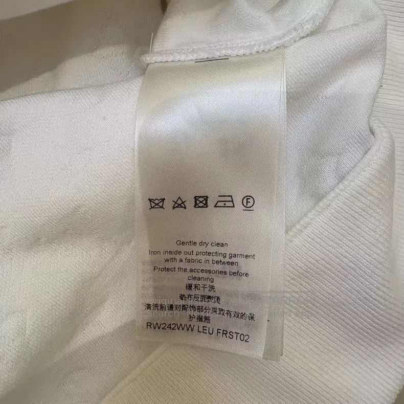Louis Vuitton Louis Vuitton White dark stripe logo shoulder zipper sweat Size XS / US 0-2 / IT 36-38 - 8 Thumbnail