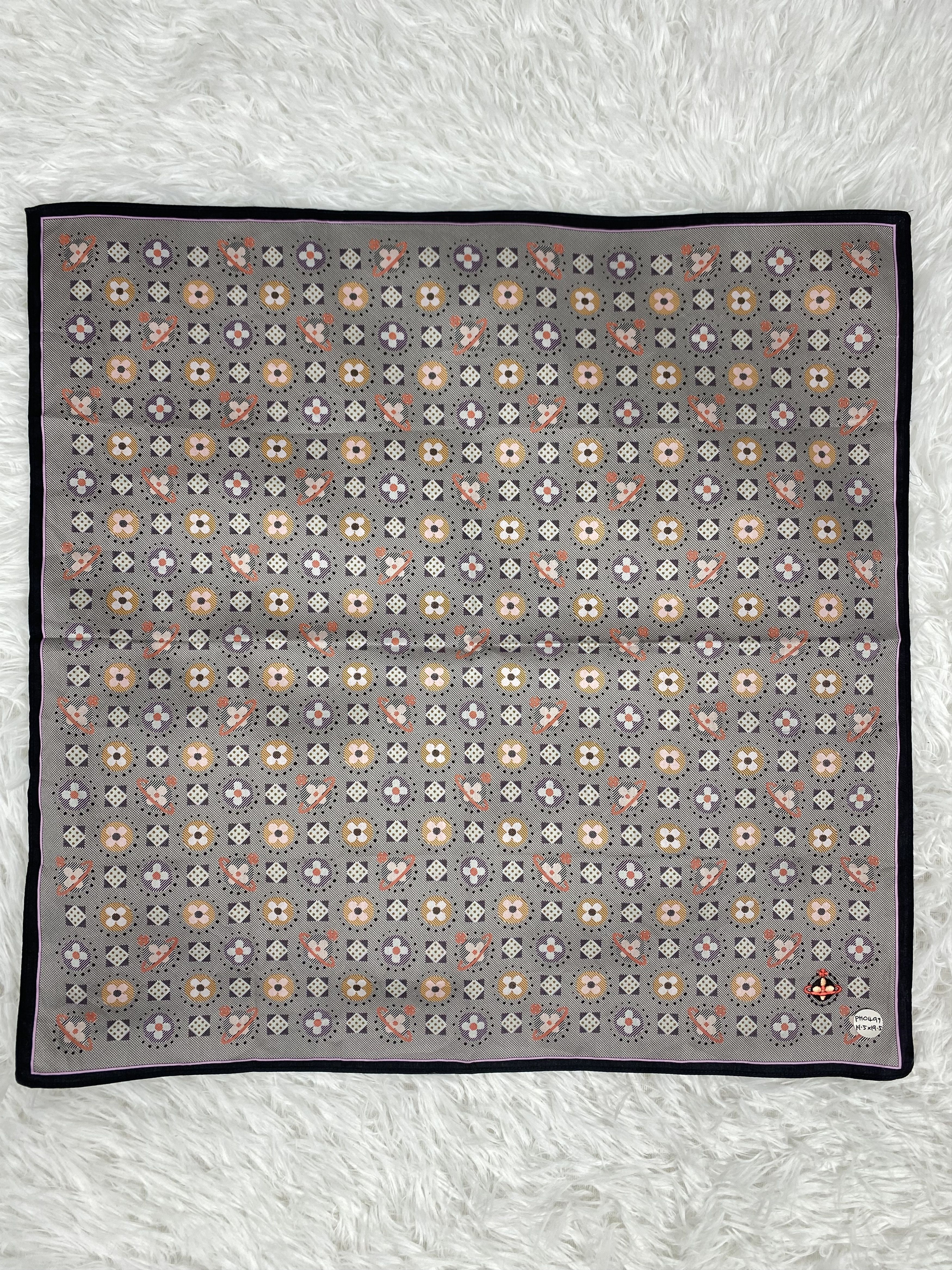 Vintage Vintage Vivienne Westwood Handkerchief Neckerchief PH0497 Size ONE SIZE - 3 Thumbnail