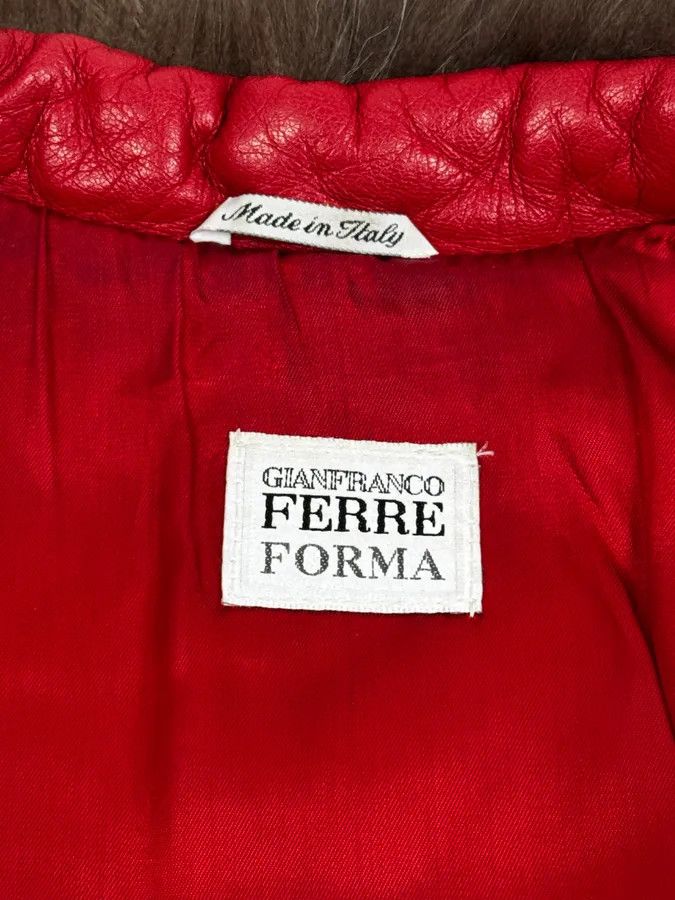 Gianfranco Ferre 2000s Gianfranco Ferré Fur Collar Red Leather Puffer Vest Size US S / EU 44-46 / 1 - 8 Thumbnail