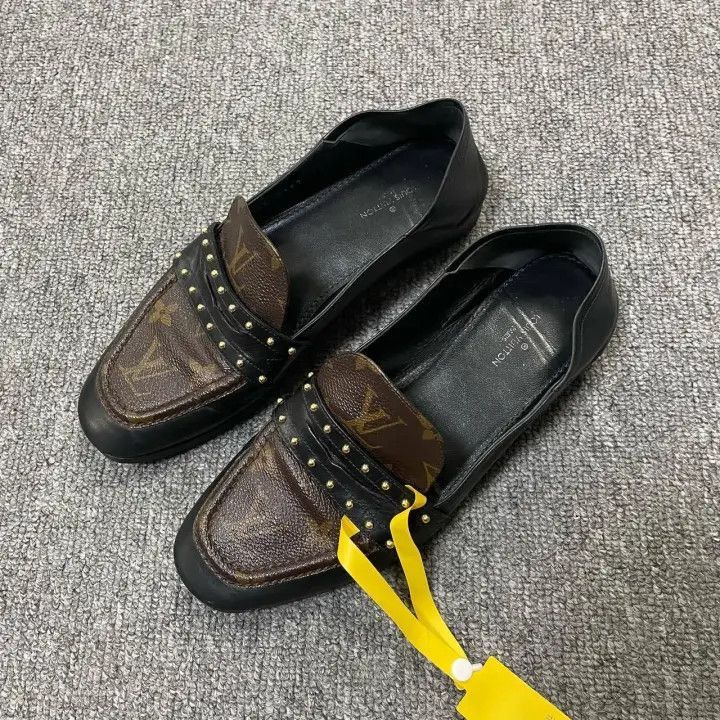 Louis Vuitton Louis Vuitton Stylish Colorful Loafers for Women -2508 Size US 6 / IT 36 - 1 Thumbnail