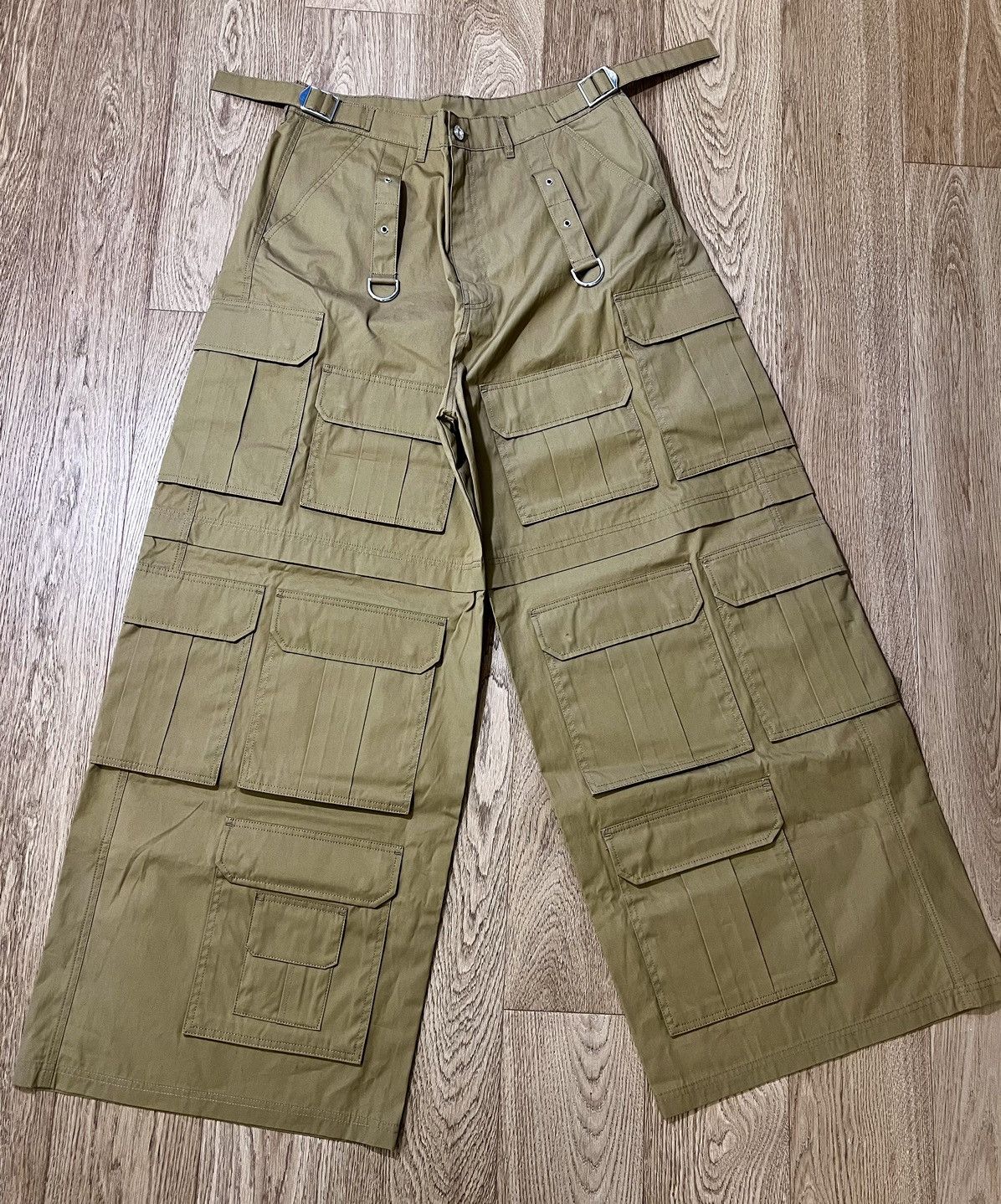 Vetements Vetements multipocket cargo pants Size US 34 / EU 50 - 2 Thumbnail