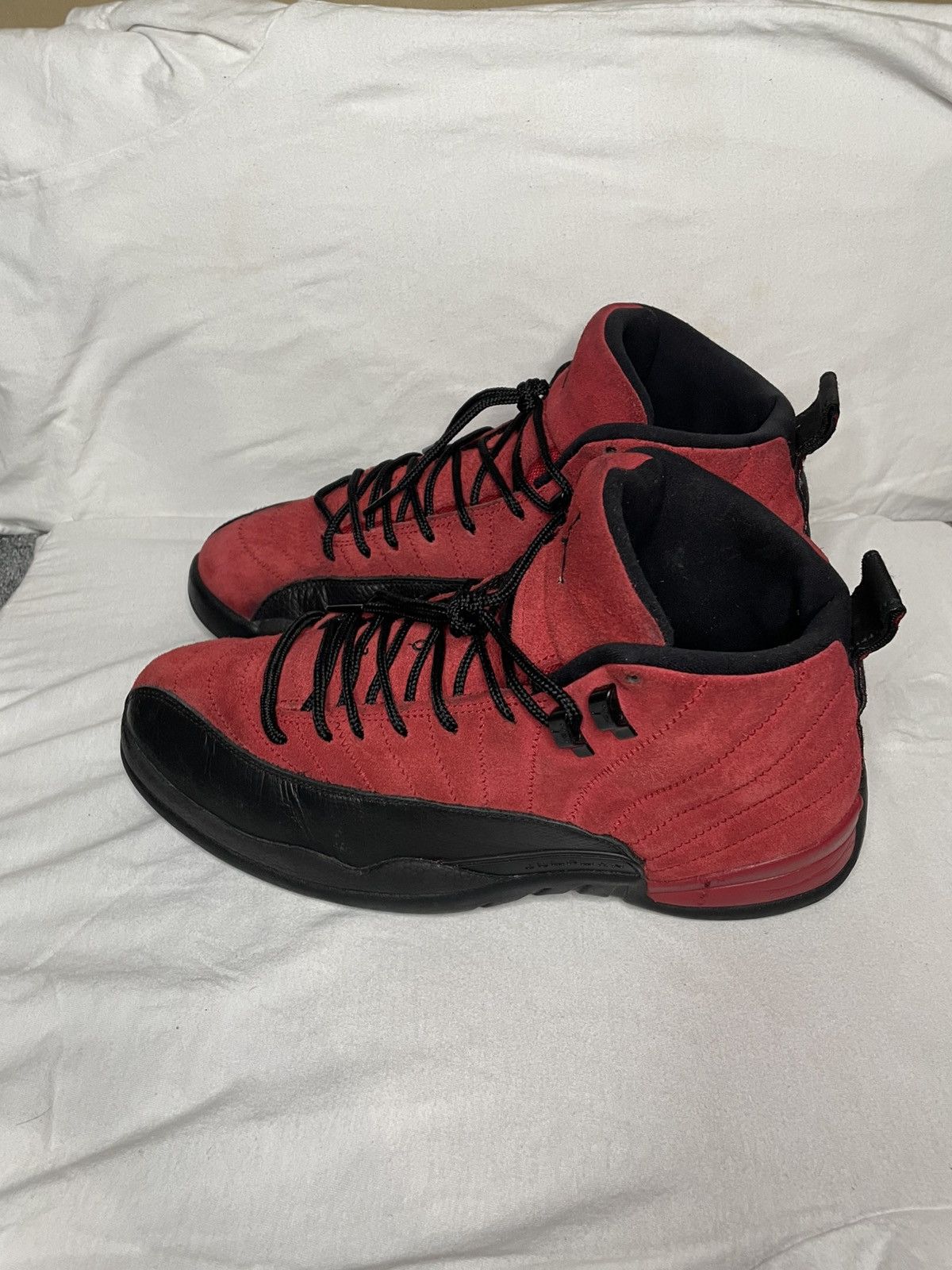 Jordan Brand jordan 12s reverse flu game Size US 11 / EU 44 - 4 Thumbnail
