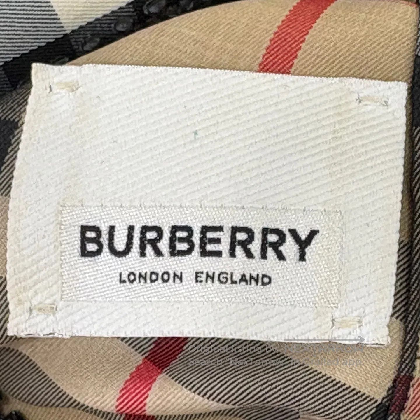 Burberry Burberry Classic checkered sleeve with adhesive label logo Size US L / EU 52-54 / 3 - 8 Thumbnail