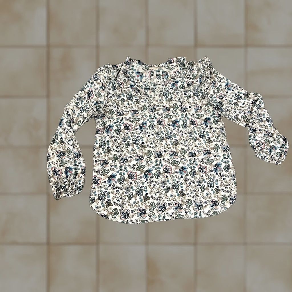 Ann Taylor LOFT blouse Womens Medium ivory floral long sleeve lightweight boho stretch Regular Ann Taylor Loft Blouse Casual Women Satin? Size M / US 6-8 / IT 42-44 - 1 Thumbnail