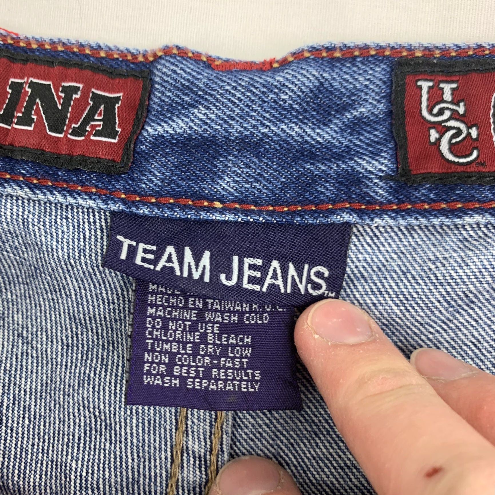 Vintage VINTAGE Team Jeans College Football South Carolina Gamecocks Denim Jeans Adult 36 Men Blue 90s Size US 36 / EU 52 - 3 Thumbnail