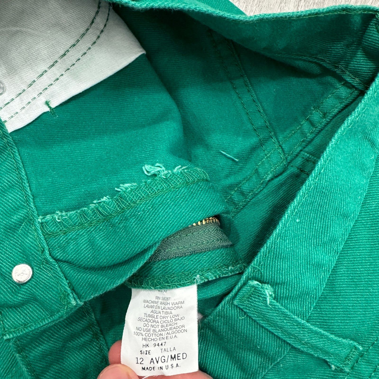 Vintage Vintage Green Denim Shorts Womens Size 12 Mom High Rise 90s Size 34" / US 12 / IT 48 - 4 Thumbnail