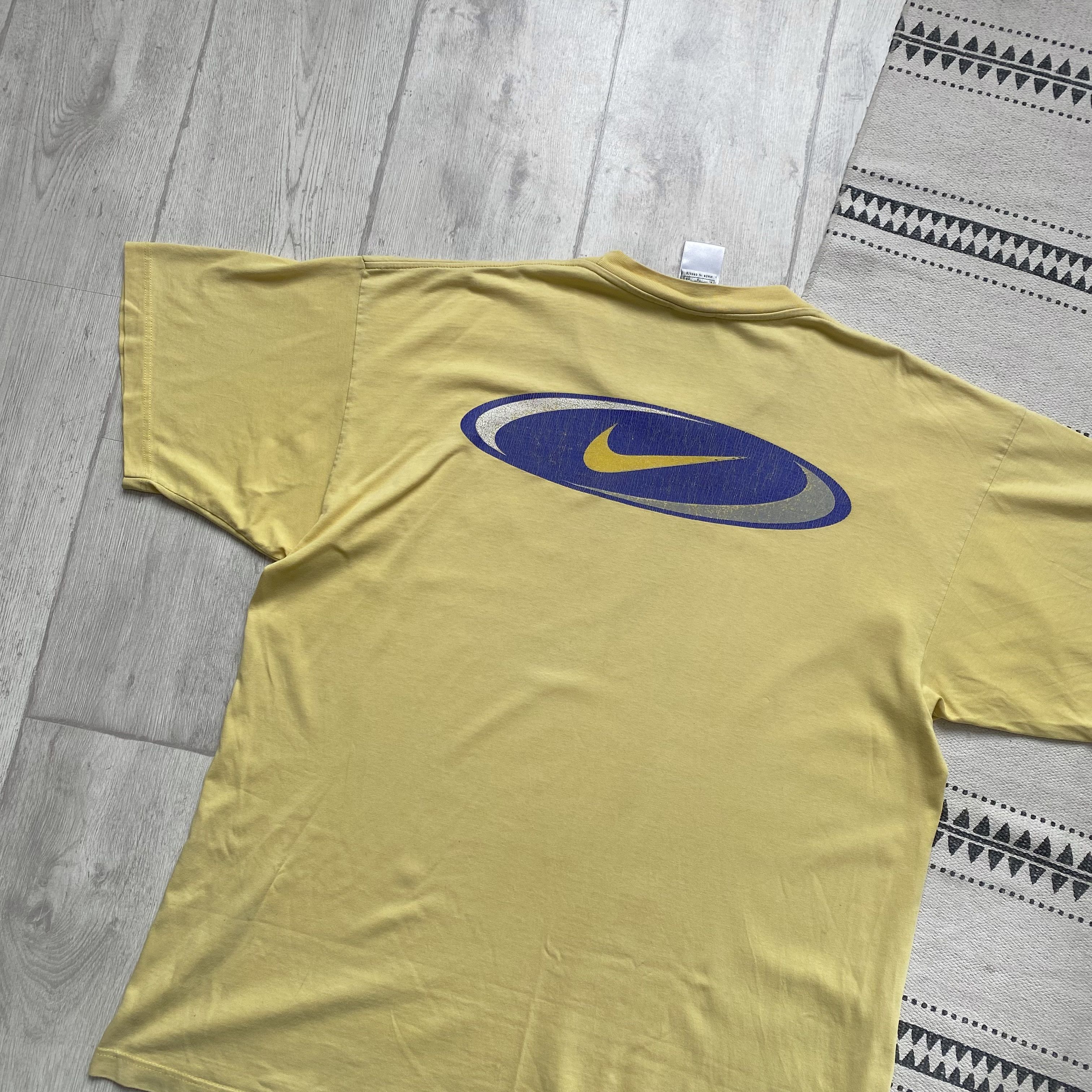 Nike Trashed 80-90s Vintage Nike Yellow tee Swoosh logo Size US L / EU 52-54 / 3 - 9 Thumbnail