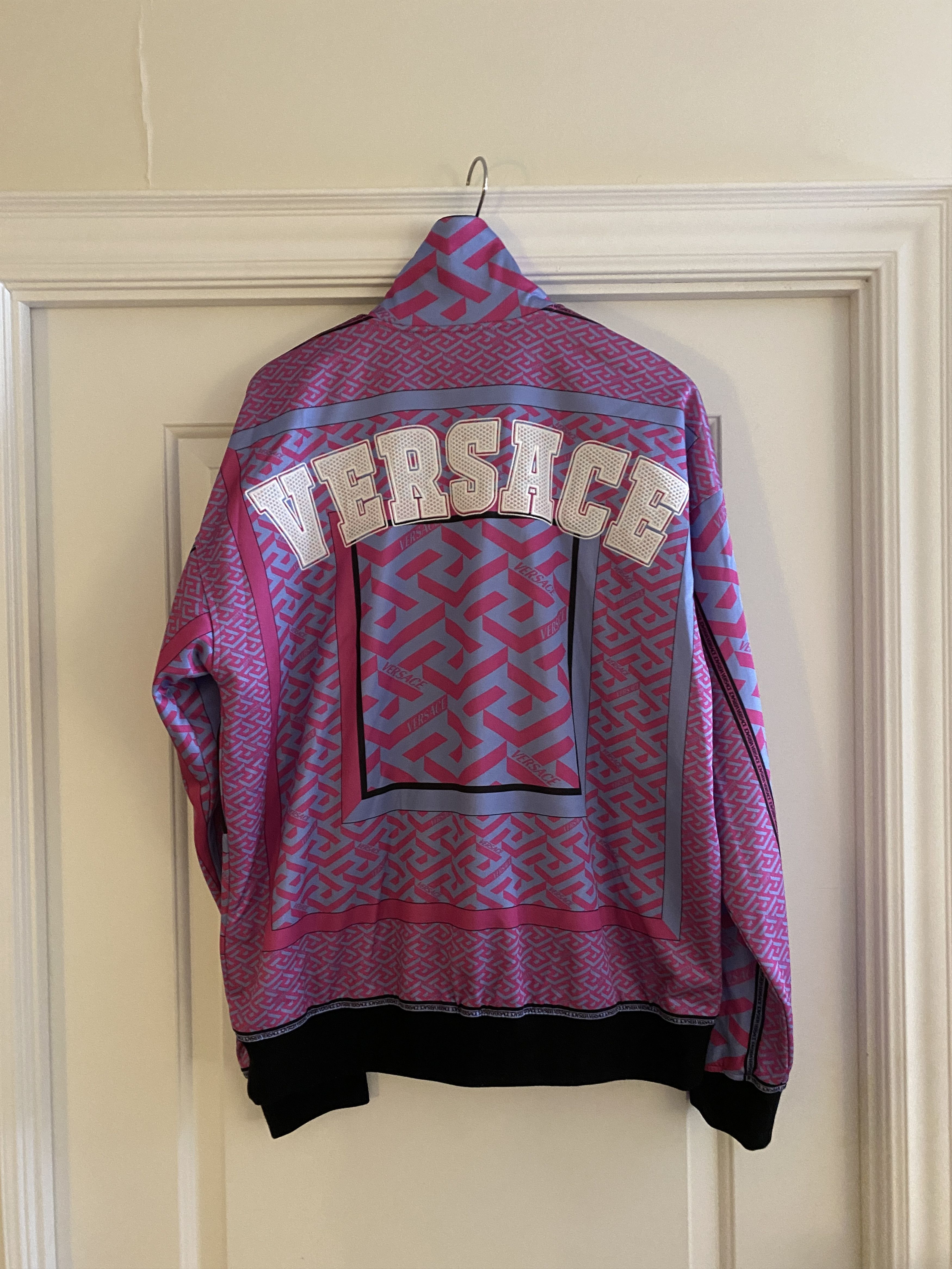 Versace VERSACE FULL LOOK Jacket and Pants La Greca V TRACKSUIT Size US M / EU 48-50 / 2 - 6 Thumbnail