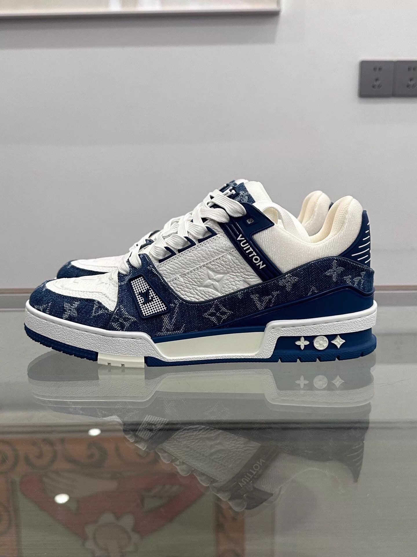 Louis Vuitton LV Blue Denim Monogram Trainer UK6 (EU 40) BNIB Size US 7 / EU 40 - 4 Thumbnail