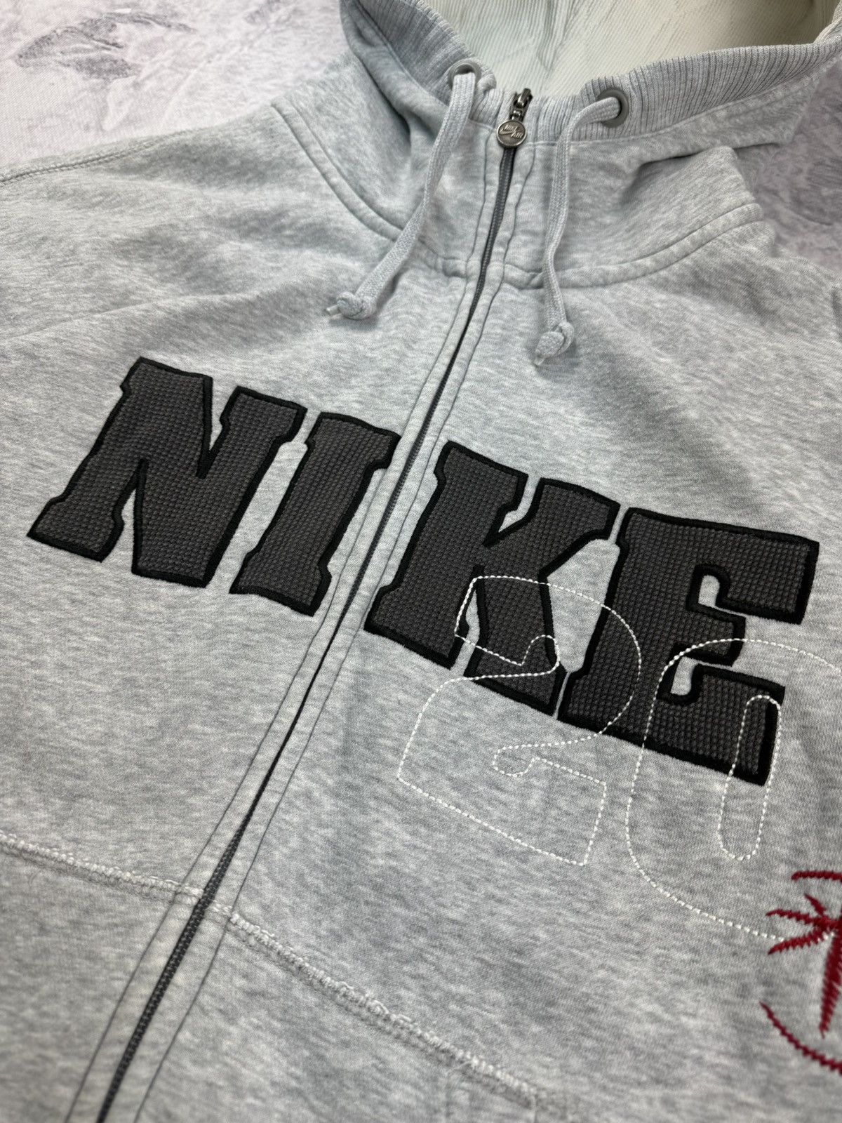 Nike × Vintage NIKE VINTAGE CENTER LOGO OVERSIZE BOXY ZIP HOODIE Size US XL / EU 56 / 4 - 6 Thumbnail