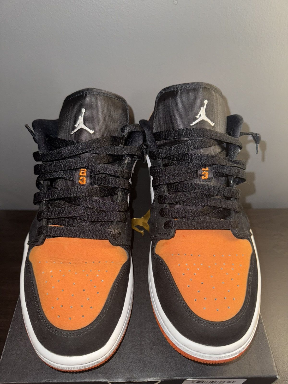 Jordan Brand Air Jordan 1 Low Shattered Backboard Size US 10 / EU 43 - 4 Thumbnail
