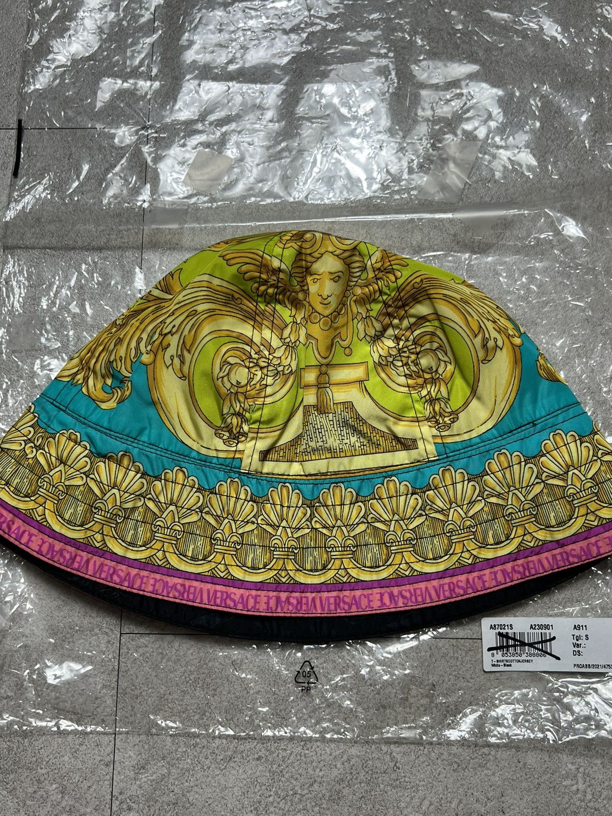 Versace Versace Baroque Print Bucket Hat Size ONE SIZE - 1 Thumbnail