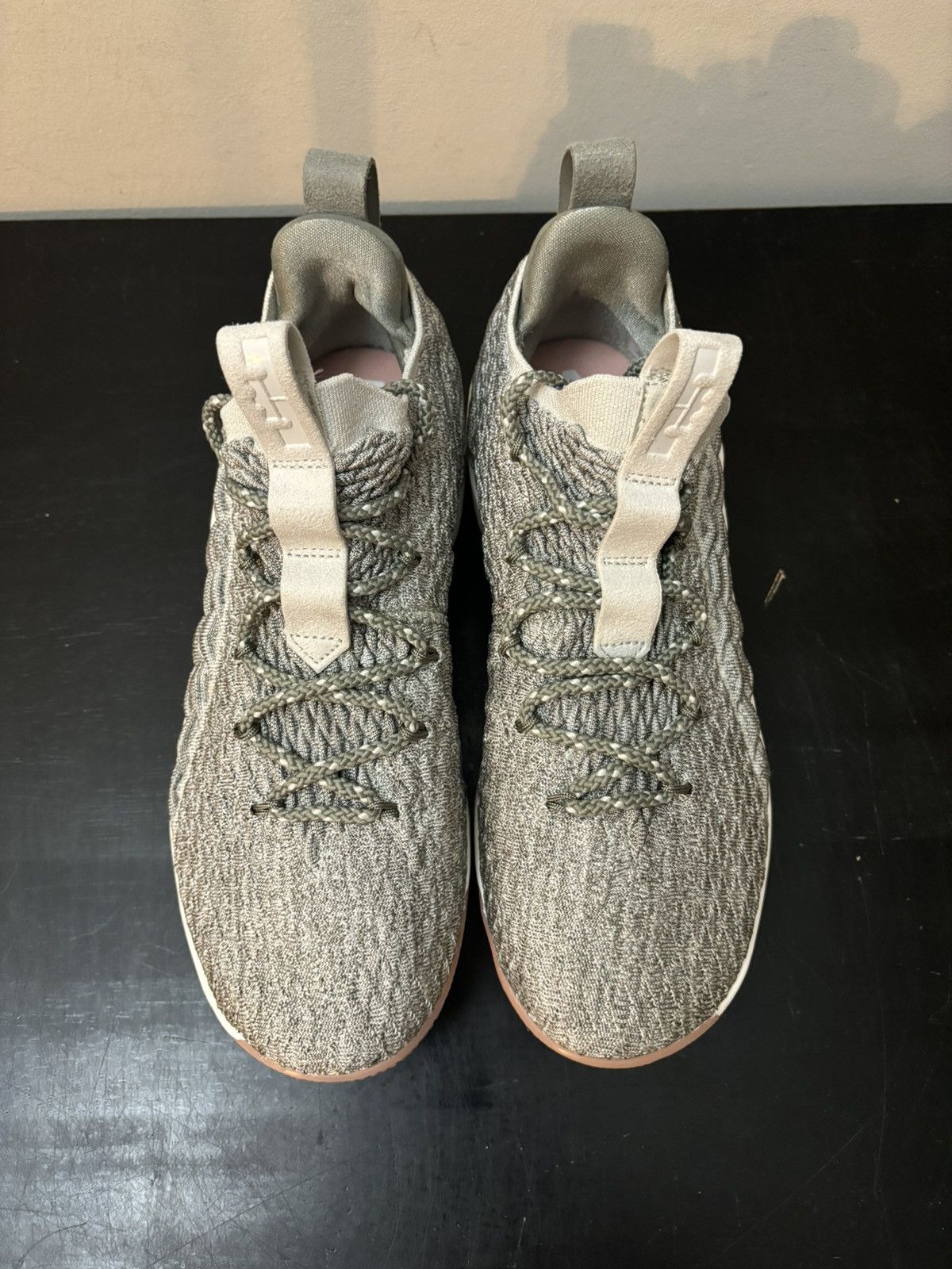 Nike Nike Lebron 15 Low Light Bone Size US 9 / EU 42 - 2 Thumbnail