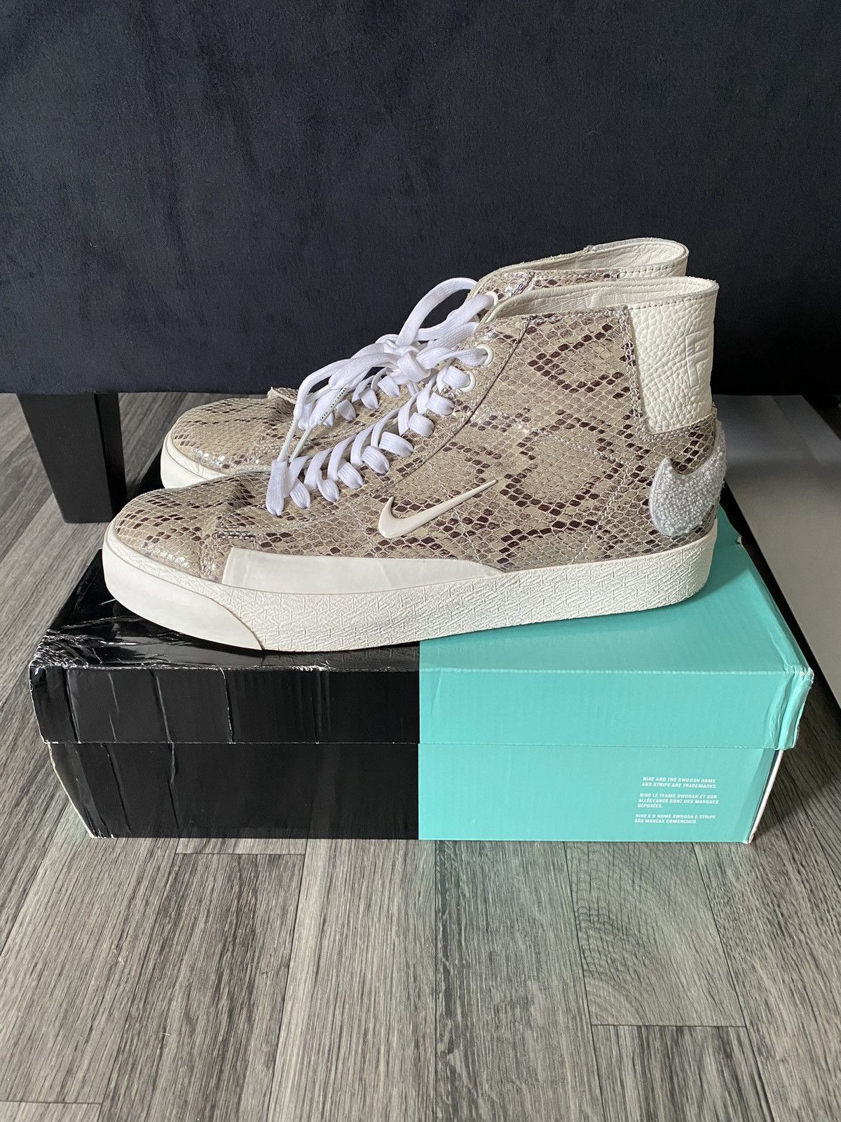 Nike SB Blazer Mid FRI.day 03