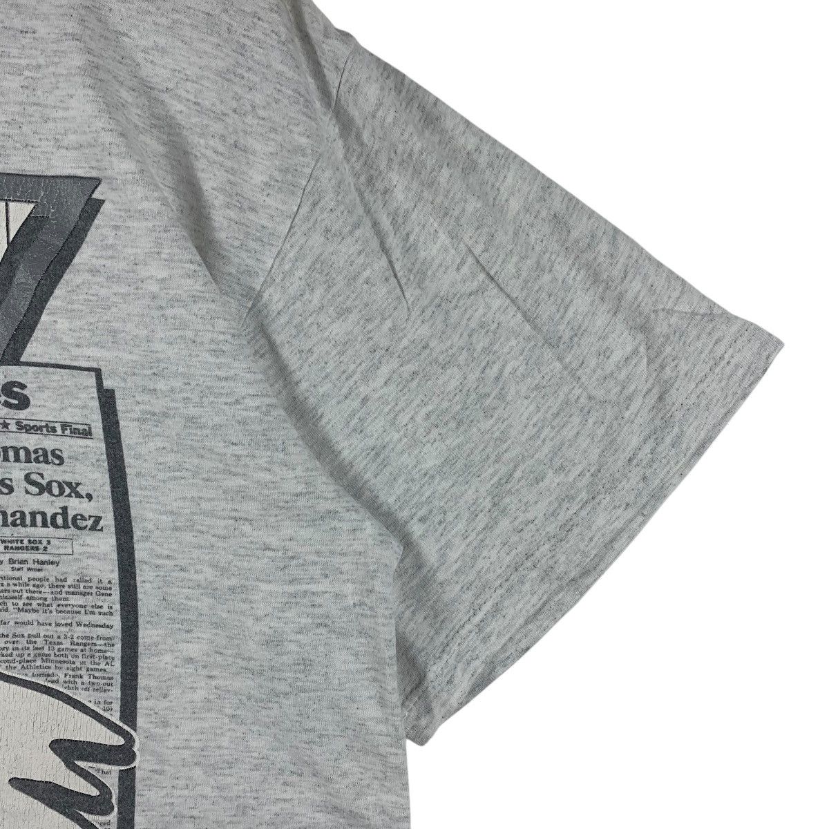 Vintage 90s CHICAGO WHITE SOX newspaper printed nba tee