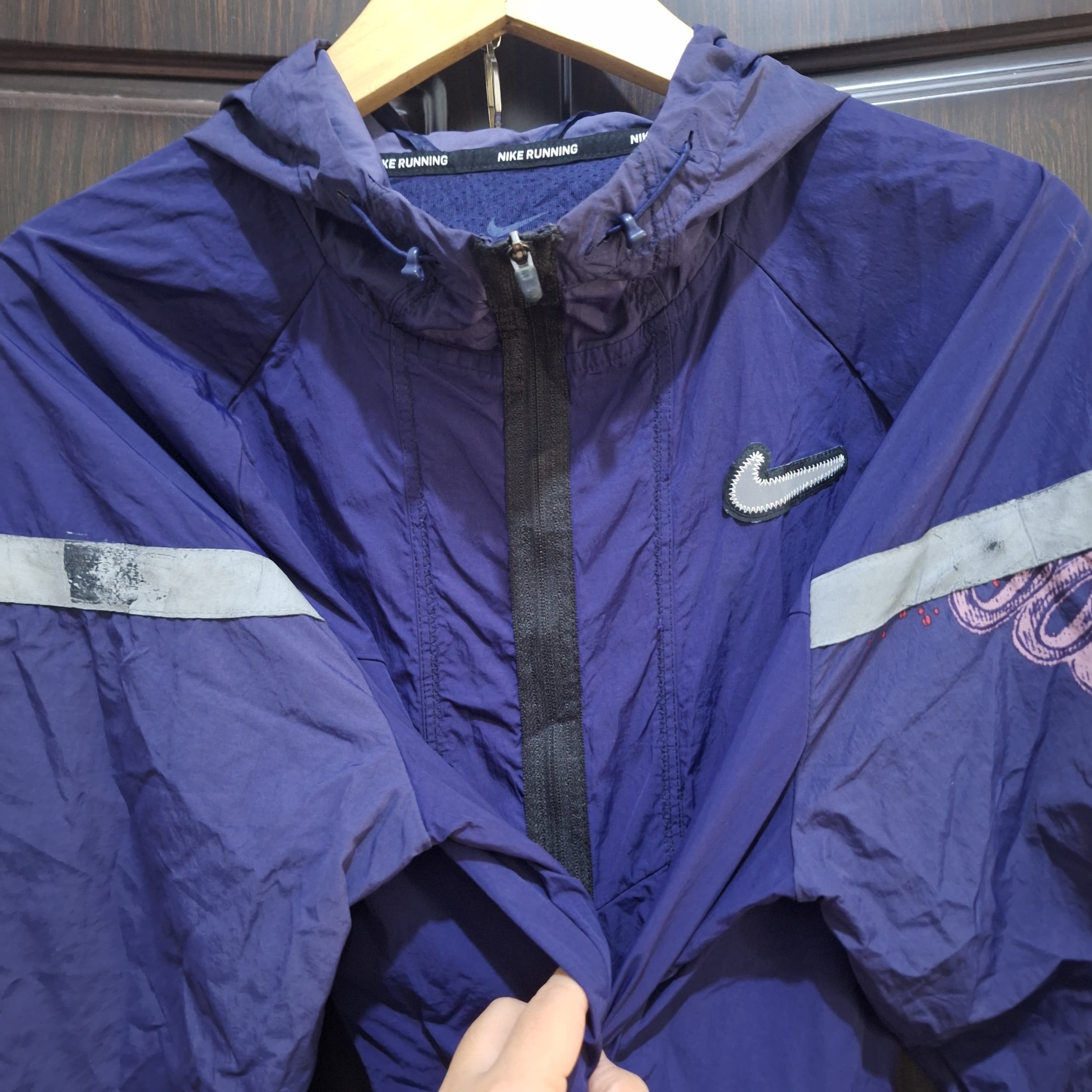 Nike Nike Chinese Purple Dragon Wild Run Jacket Size US XL / EU 56 / 4 - 2 Thumbnail