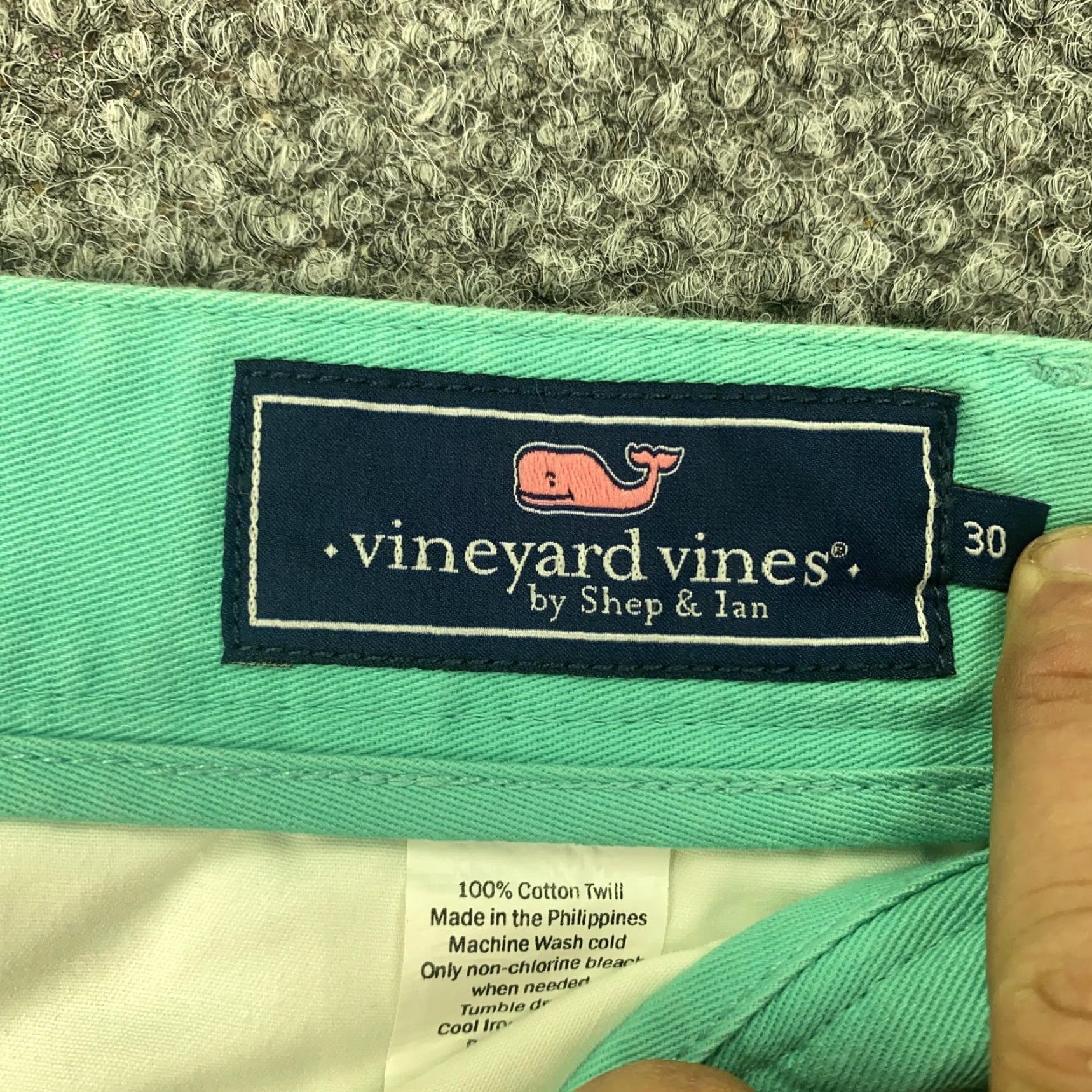 Vineyard Vines VINEYARD VINES Mens Chino Shorts 30 Green Shark Embroidered Casual Animal Print Size US 30 / EU 46 - 7 Thumbnail