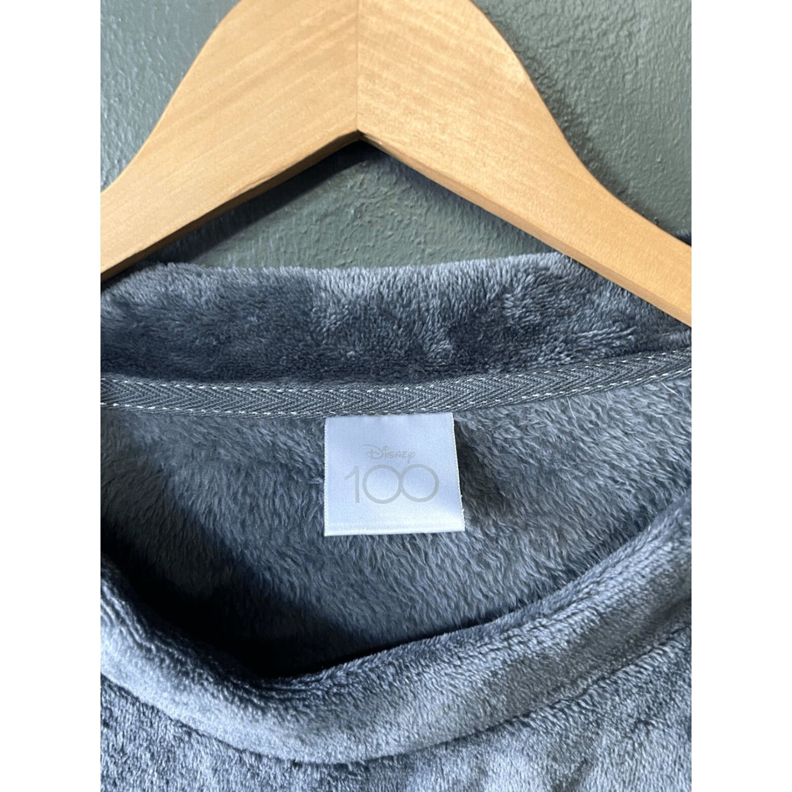 Disney Disney Sweater Pullover Long Sleeve Fleece Gray Bambi Thumper Womens 2X Sz 2X Size XXL / US 16-18 / IT 52-54 - 3 Thumbnail