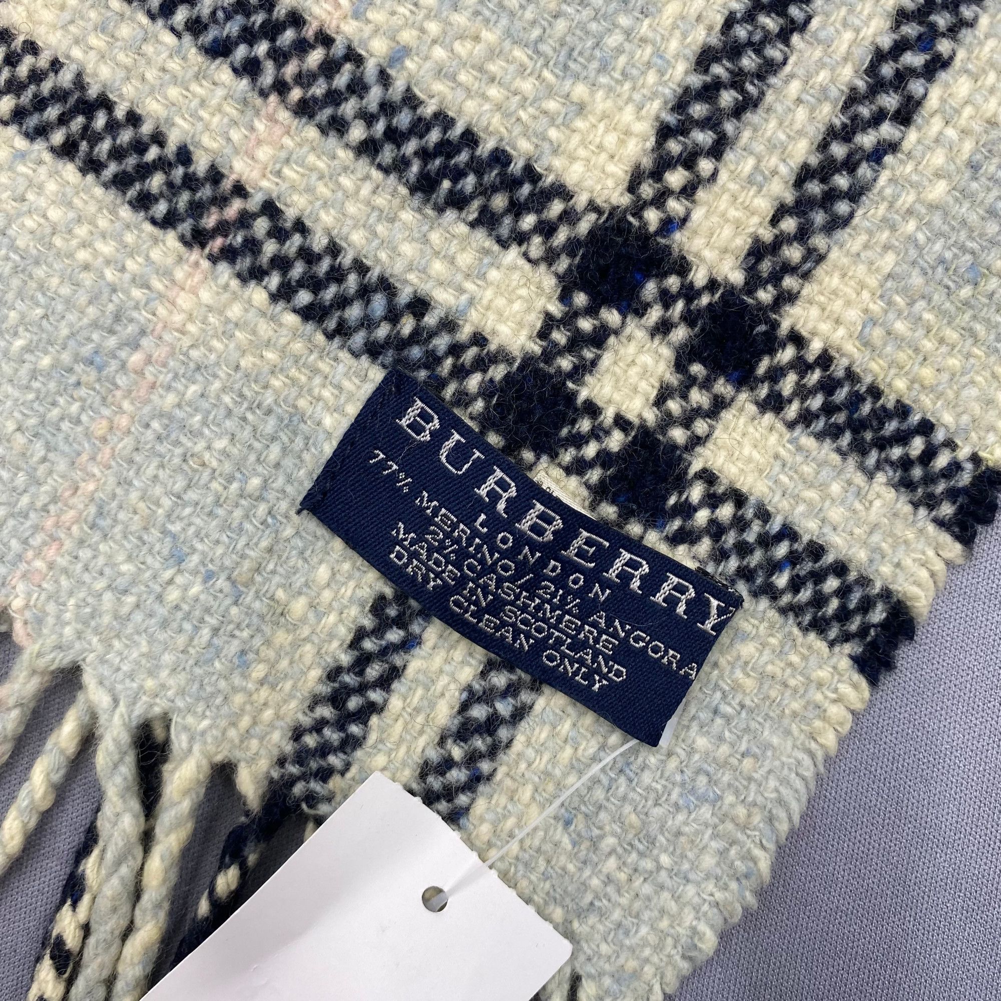 Burberry Vintage Burberry Scarf Muffler Wool Cashmere Scarves Size ONE SIZE - 3 Thumbnail