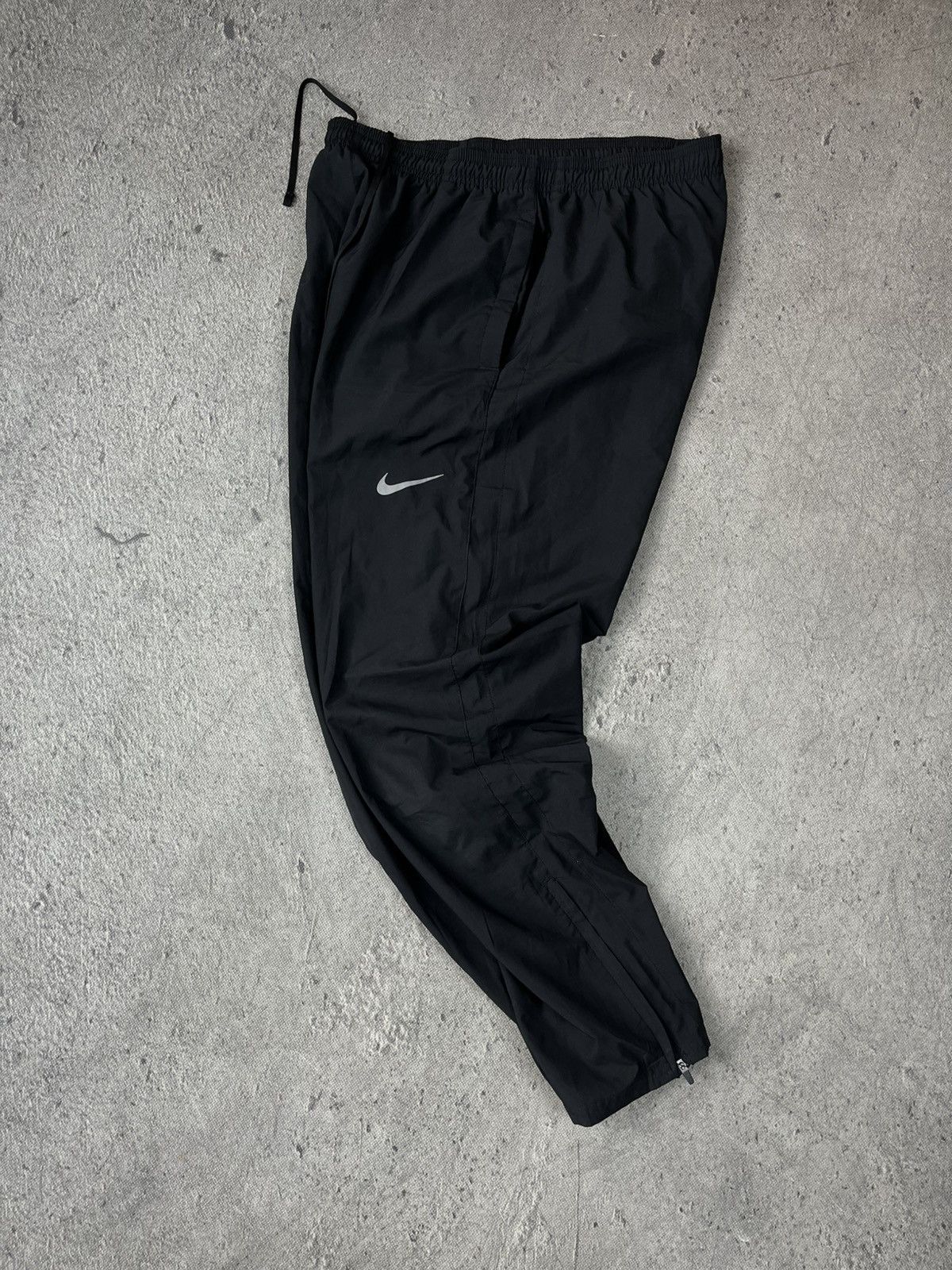 Nike Nike Dri-Fit black light track pants Size US 34 / EU 50 - 1 Thumbnail