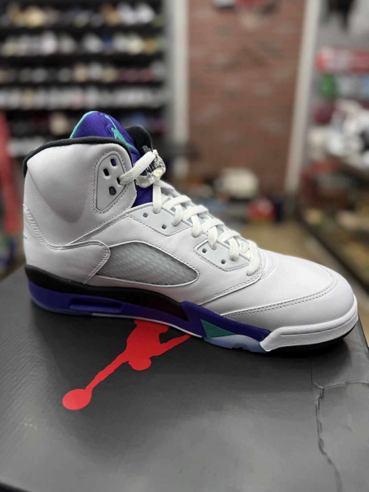 Jordan Brand Nike Air Jordan 5 Retro "Grape" (2025) Mens Size 13 NEW - Size US 13 / EU 46 - 19 Thumbnail
