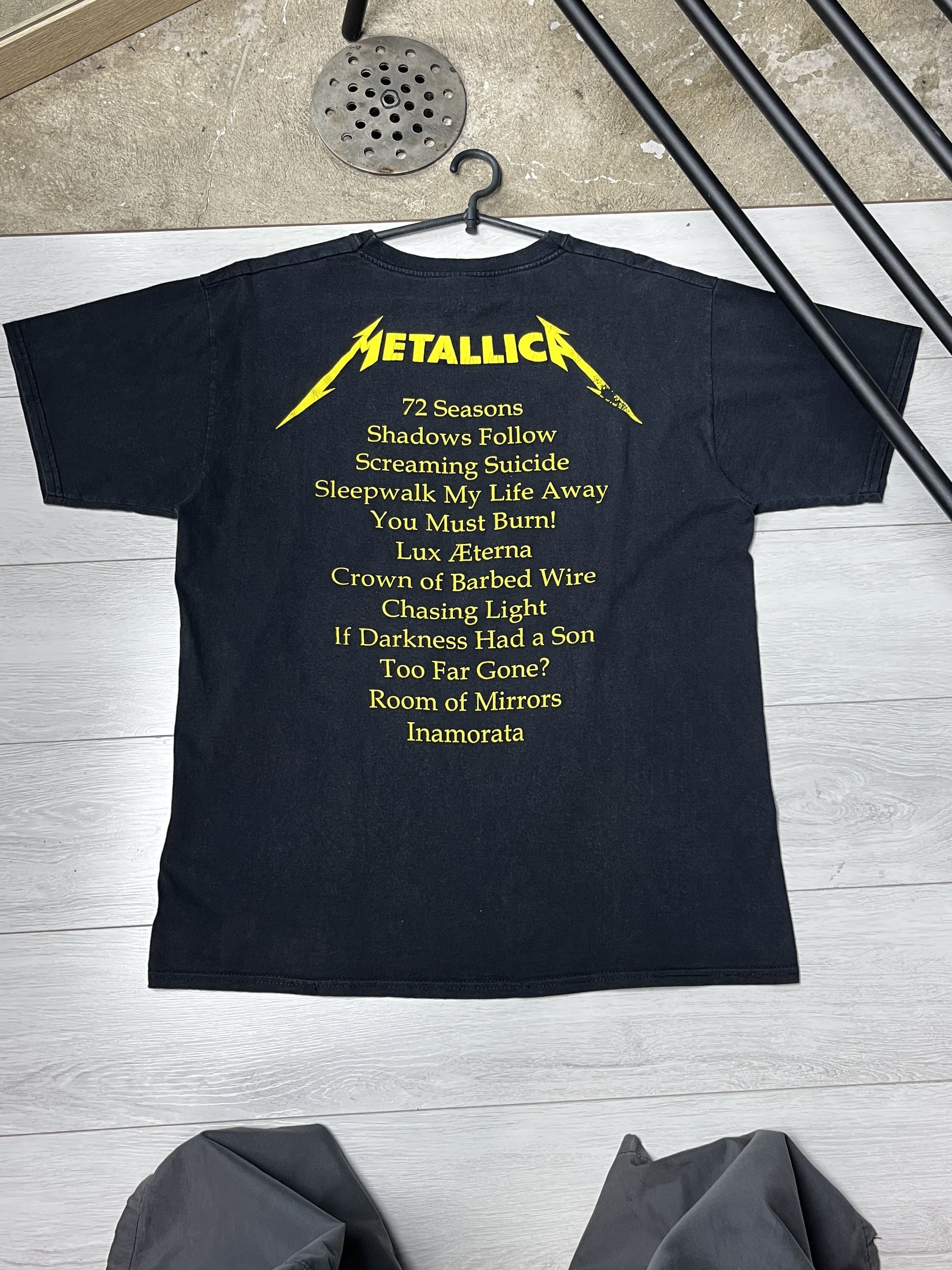 Vintage METALLICA "72 SEASONS" ALBUM GRAPHIC TEE - № 982 Size US L / EU 52-54 / 3 - 4 Thumbnail