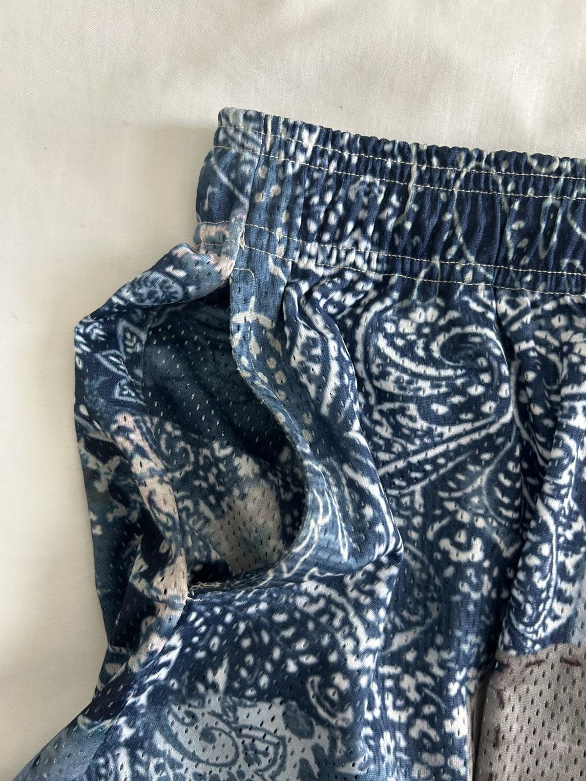 Eric Emanuel Eric Emanuel Basic Shorts EE Blue Paisley Medium Size US 31 - 3 Thumbnail