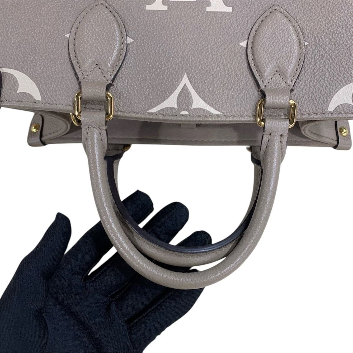 Louis Vuitton Louis Vuitton OnTheGo Women Bicolor Monogram leather Bag Size ONE SIZE - 7 Thumbnail