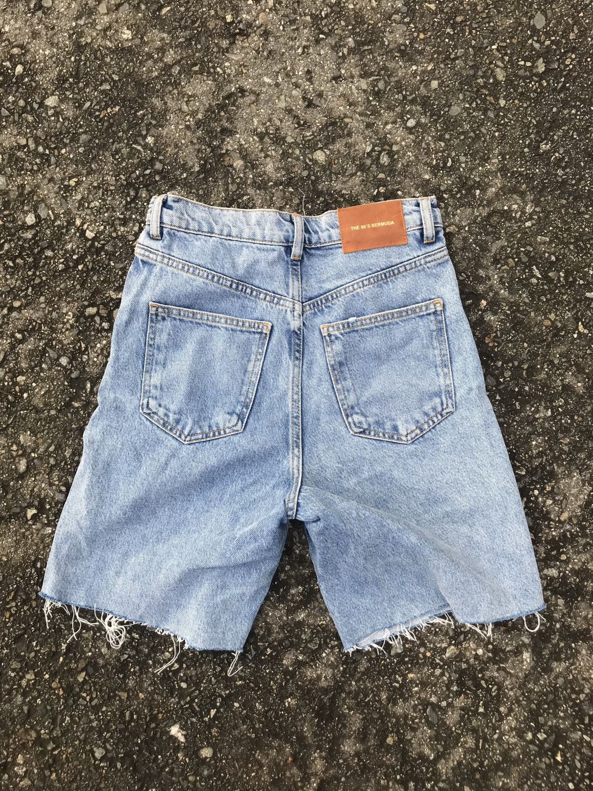 Zara Zara The 90’s Bermuda Denim Shorts Size 25" / US 0 / IT 36 - 2 Thumbnail