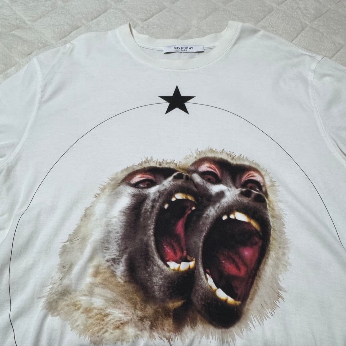 Givenchy Givenchy White Screaming Monkeys Tee Size US XL / EU 56 / 4 - 5 Thumbnail