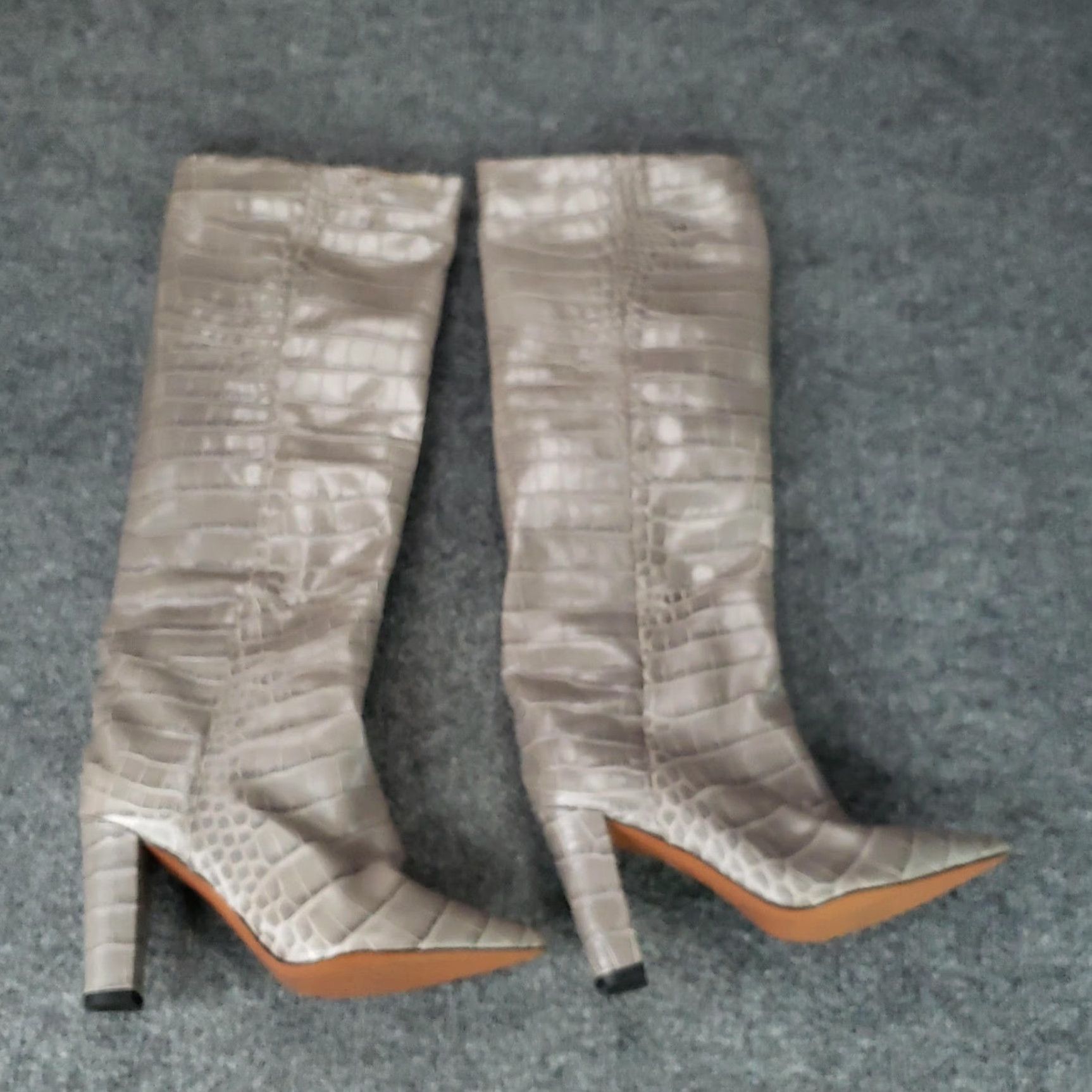 Vintage Toral Boots Womens Size 7.5 Gray Croc Embossed Leather Knee High Heel Size US 7.5 / IT 37.5 - 2 Thumbnail