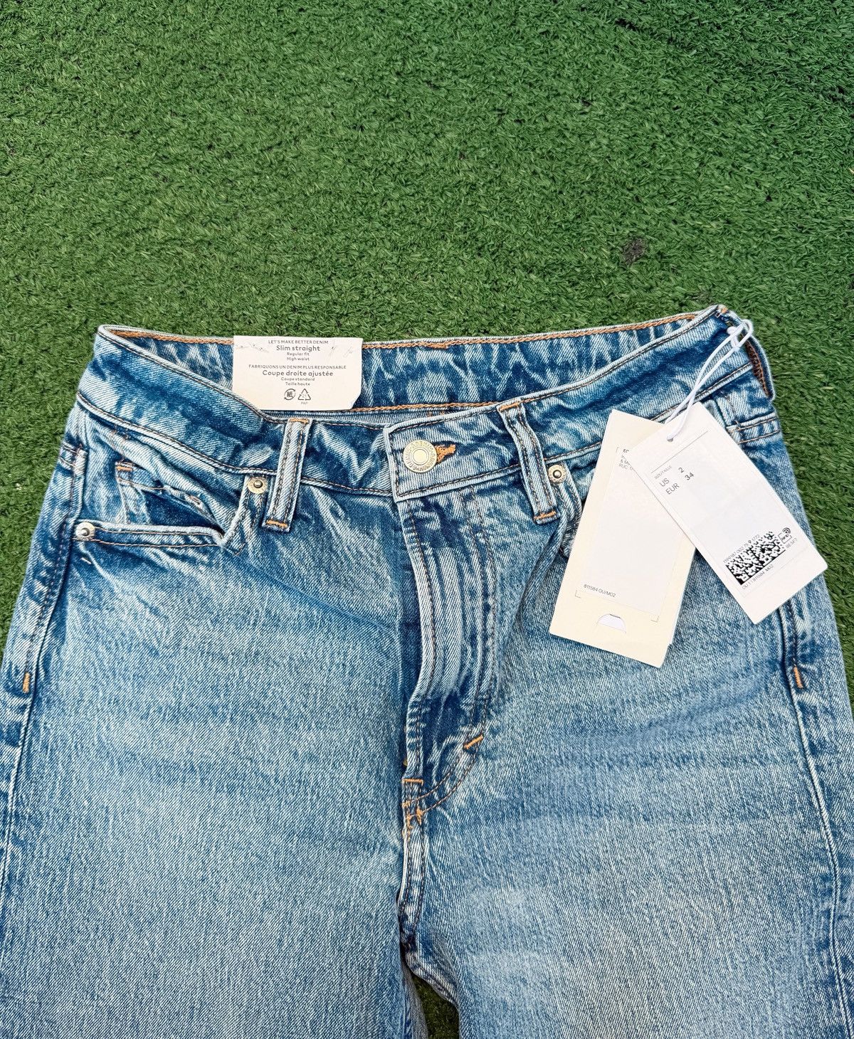 H&M H&M High Rise Slim Straight Jeans US 2, EUR 34 NEW Size 26" / US 2 / IT 38 - 2 Thumbnail