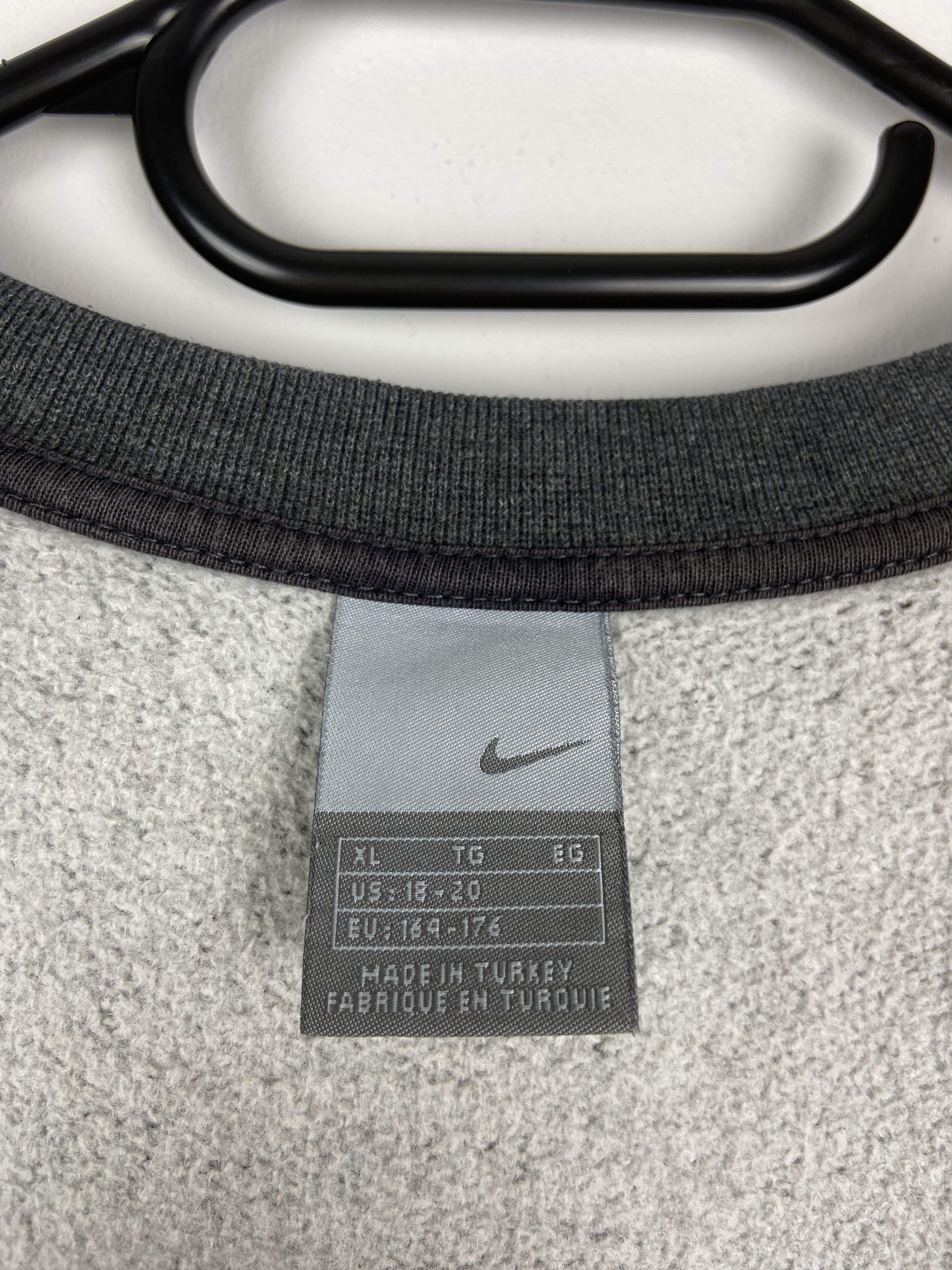 Nike 90s Vintage Nike Big Center Swoosh Logo Sweatshirt Crewneck Size US M / EU 48-50 / 2 - 4 Thumbnail