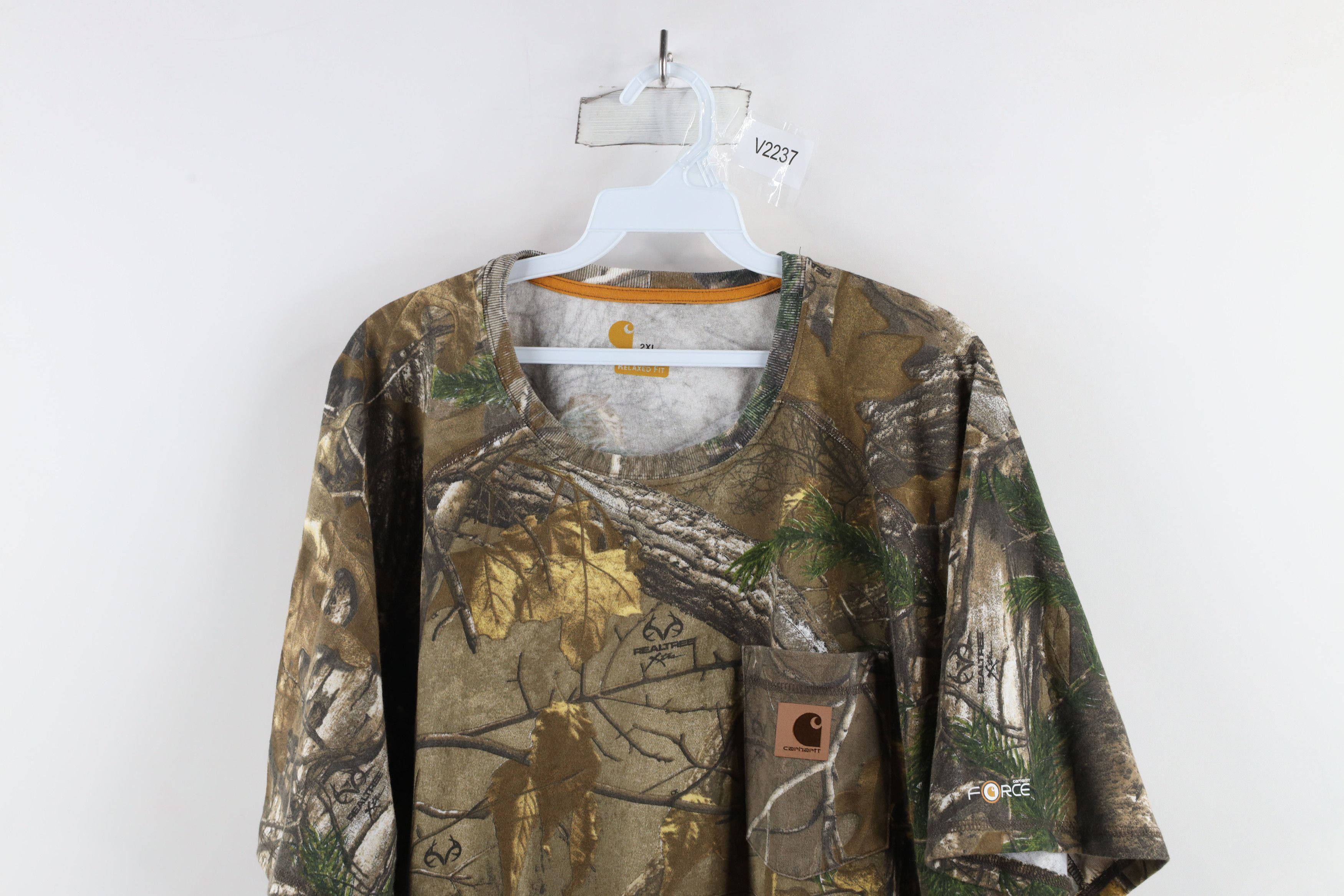 Carhartt × Vintage Vintage Carhartt Faded Spell Out Realtree Camouflage T-Shirt Size US XXL / EU 58 / 5 - 2 Thumbnail