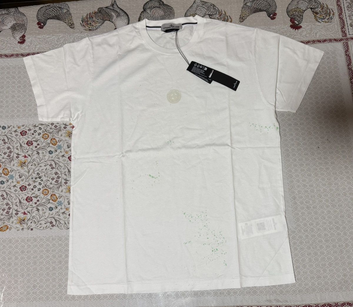 Stone Island Stone Island Paint Splatter Embroidered Chest Logo White Tee Size US XXL / EU 58 / 5 - 1 Thumbnail