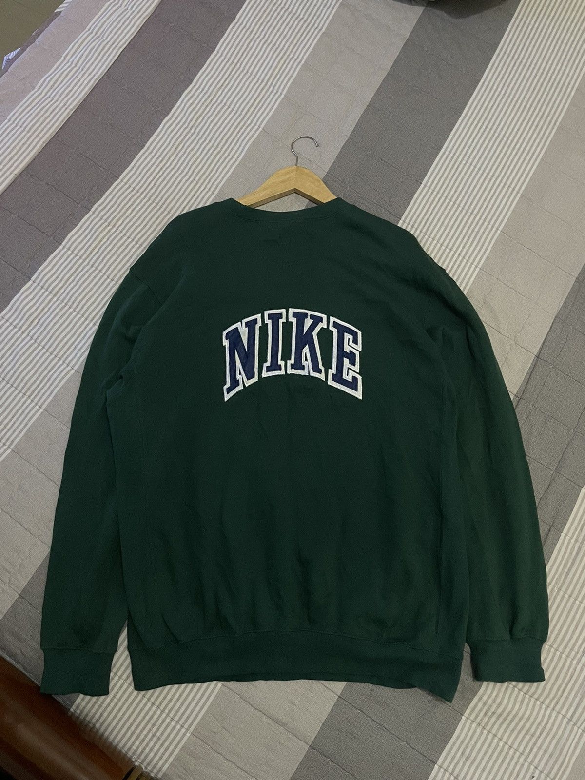 Nike Crewneck NIKE VINTAGE Size US XL / EU 56 / 4 - 4 Thumbnail