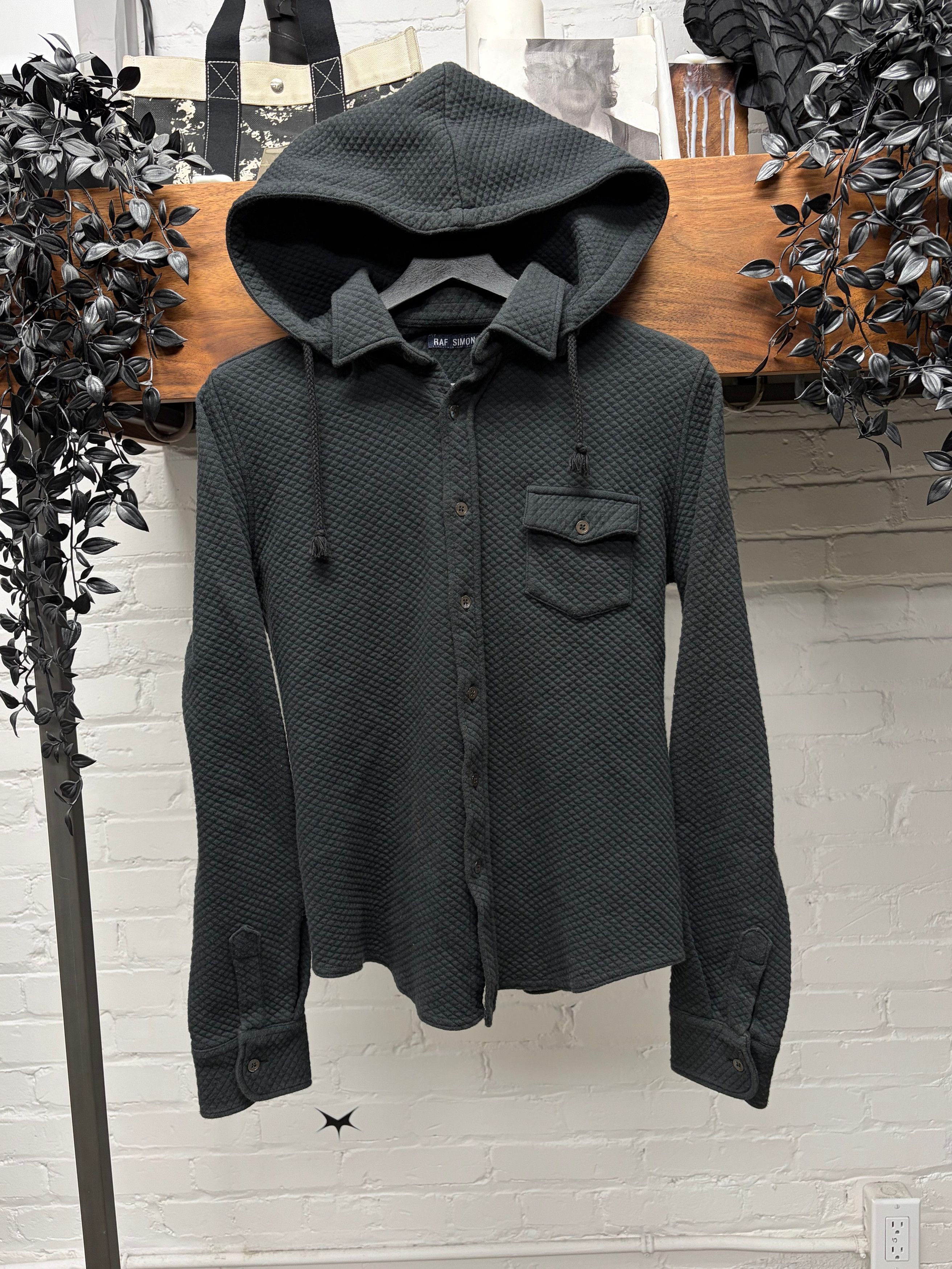 Raf Simons AW1999 Raf Simons Quilted Cotton Black Hooded Collar Shirt Size US S / EU 44-46 / 1 - 1 Thumbnail