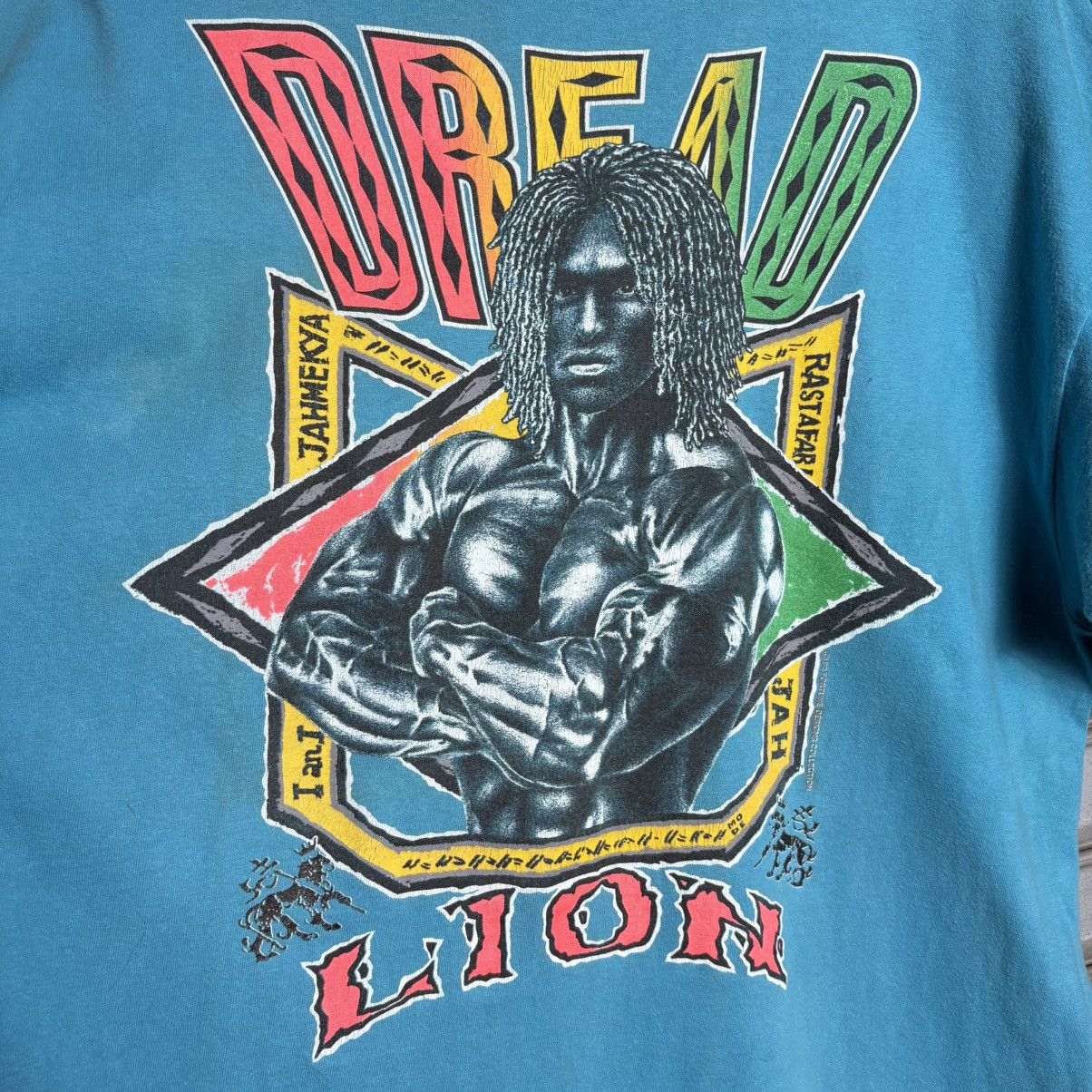 Vintage Vintage 90s Dread Lion Local Strength Graphic T-Shirt Size US XL / EU 56 / 4 - 3 Thumbnail