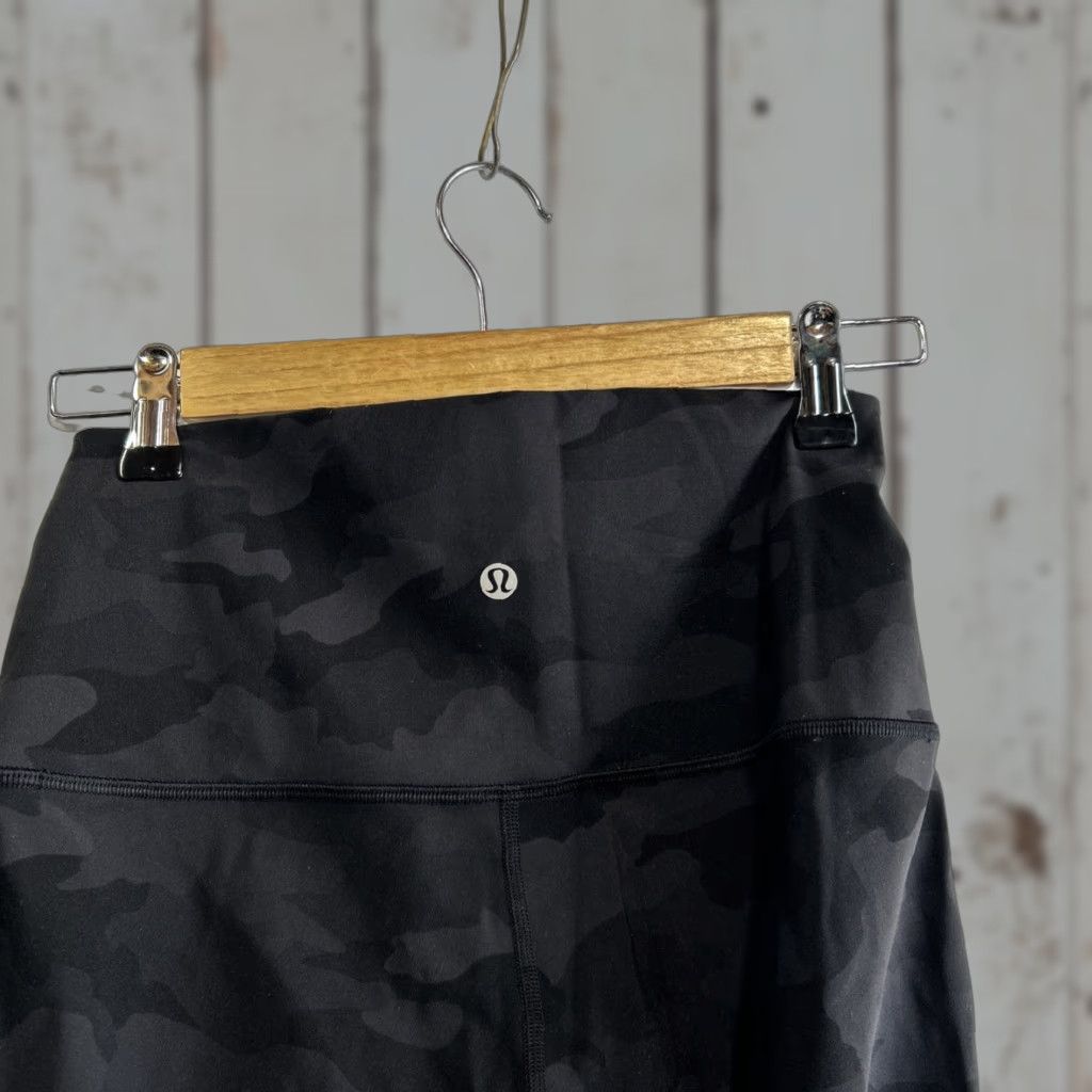 Lululemon Lululemon Align High Rise Leggings Women’s 6 Black Camo Stretch Size 28" / US 6 / IT 42 - 1 Thumbnail