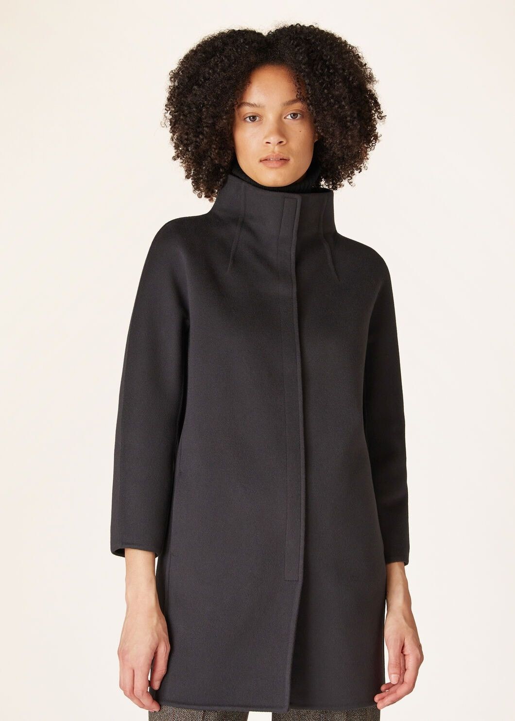 Loro Piana o1w1db10825 FAG4540 Roaden Coat in Black Size M / US 6-8 / IT 42-44 - 4 Thumbnail