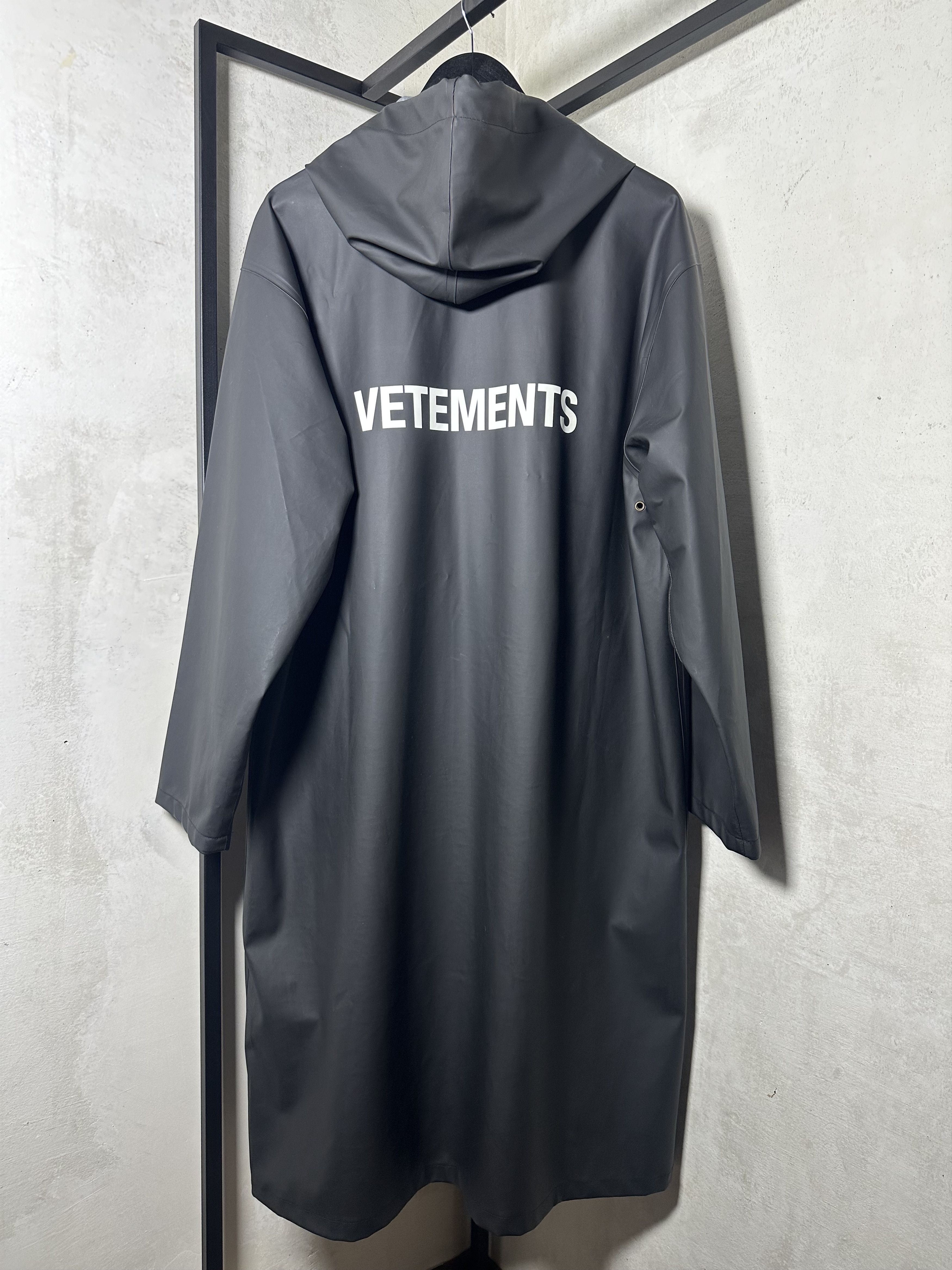 Vetements Vetements - F/W 18 - Oversized Rain Coat Size US L / EU 52-54 / 3 - 16 Thumbnail