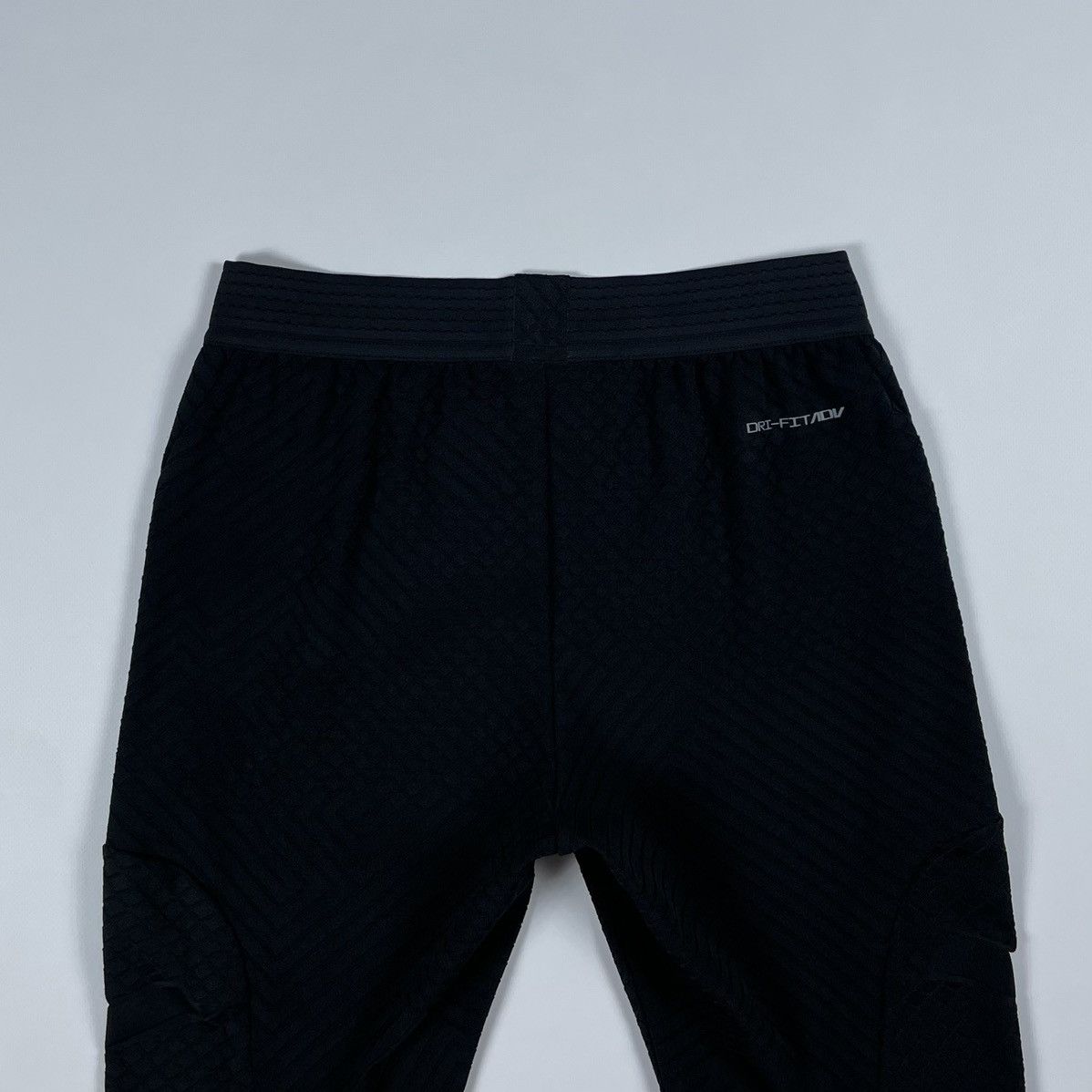 Nike Nike Tottenham Hotspur Soccer Sweatpants Pants Size US 30 / EU 46 - 9 Thumbnail
