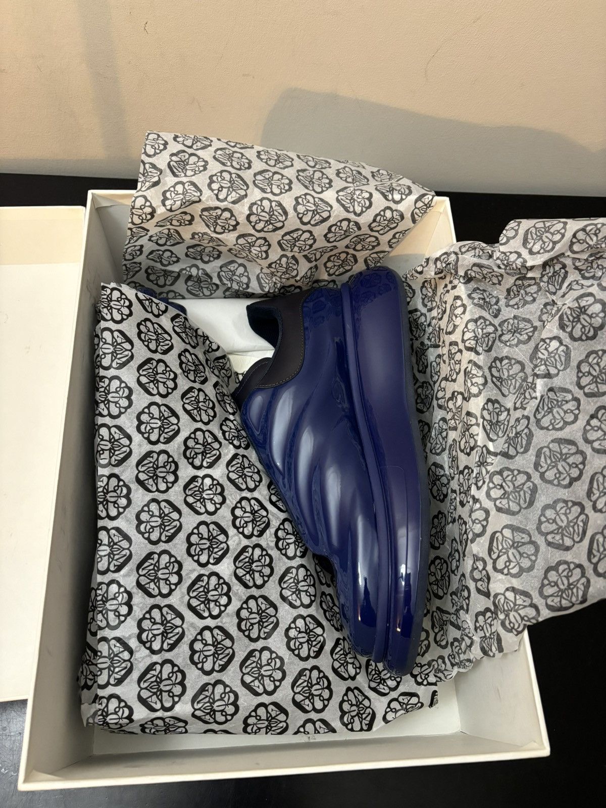 Alexander McQueen Alexander McQueen Oversized Gloss Sneakers Navy Blue Size US 12.5 / EU 45-46 - 10 Thumbnail