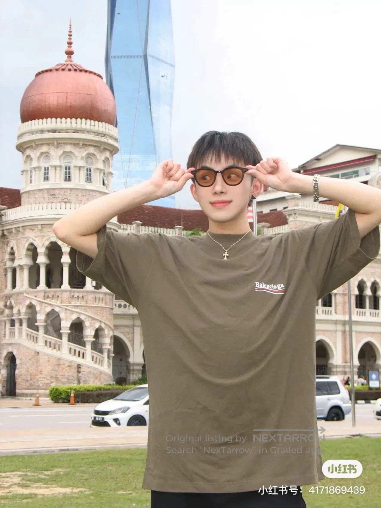 Balenciaga balenciaga green embroidered short sleeve shirt. Size US M / EU 48-50 / 2 - 4 Thumbnail