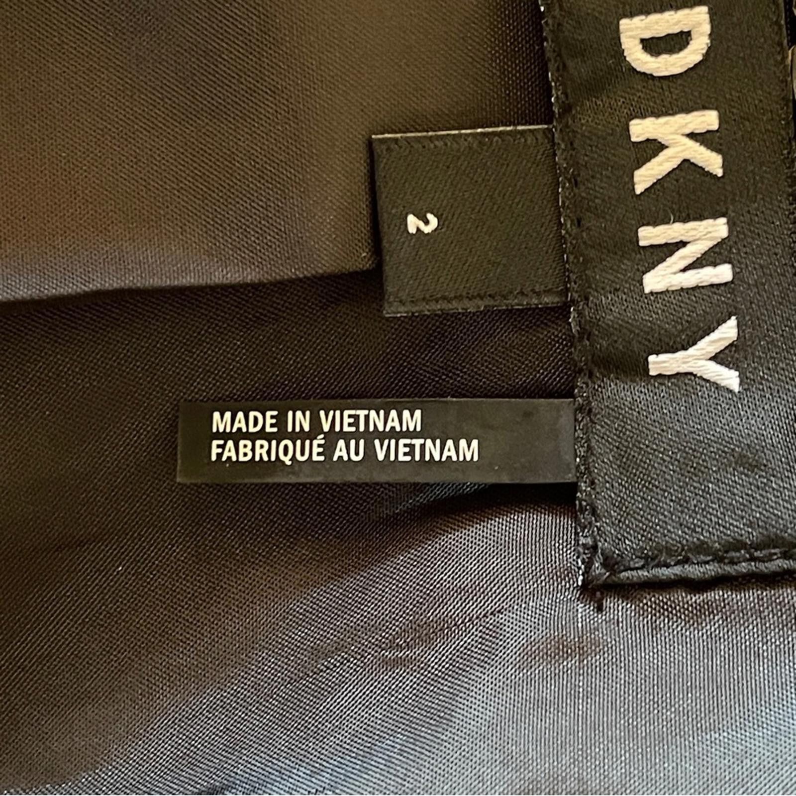 DKNY DKNY Black Business Vest Suit with Gold Accent - NWOT Size XS / US 0-2 / IT 36-38 - 9 Thumbnail
