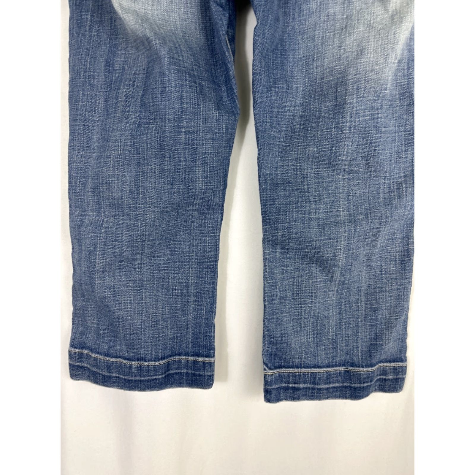 Vintage BKE Jeans Capri Womens 28 Medium Wash Distressed 5 Pocket Buckle 30X19 Size 28" / US 6 / IT 42 - 6 Thumbnail