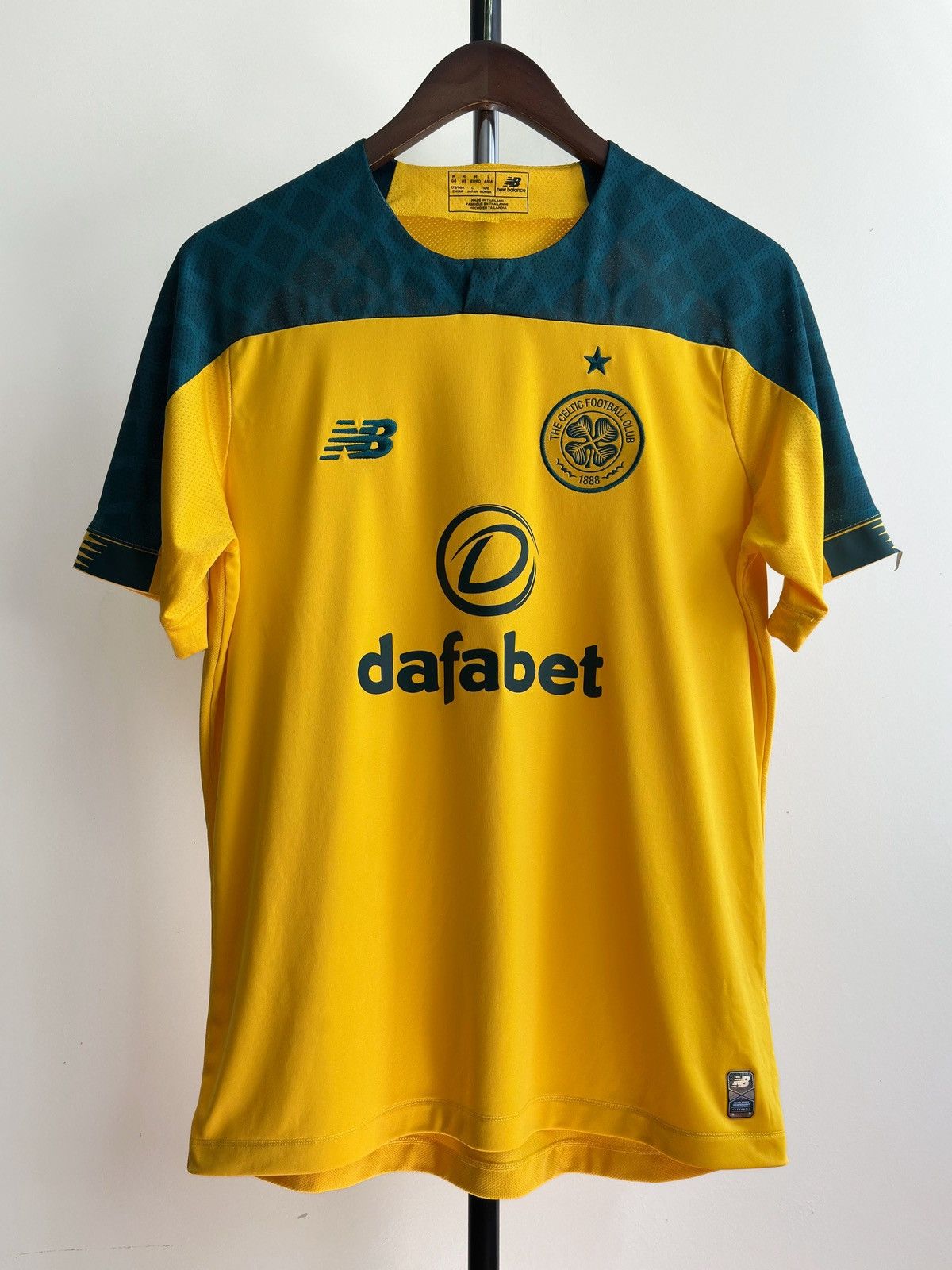 New Balance NEW BALANCE FC CELTIC 2019/20 SOCCER JERSEY FOOTBALL SHIRT Size US M / EU 48-50 / 2 - 1 Thumbnail