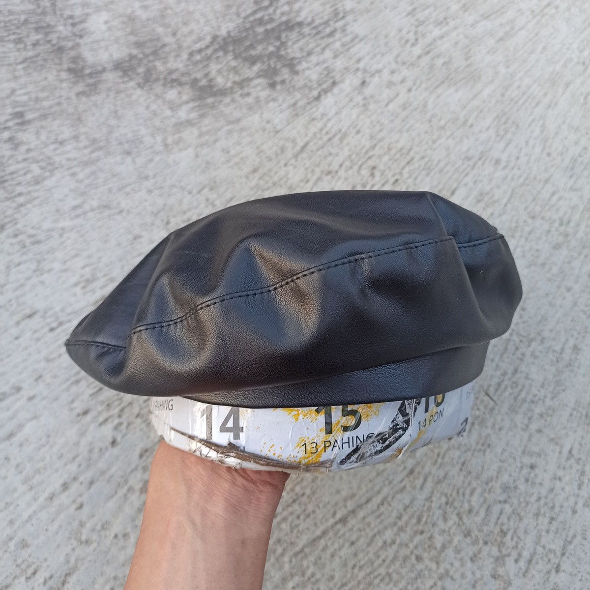 Leather Leather beret Size ONE SIZE - 4 Thumbnail
