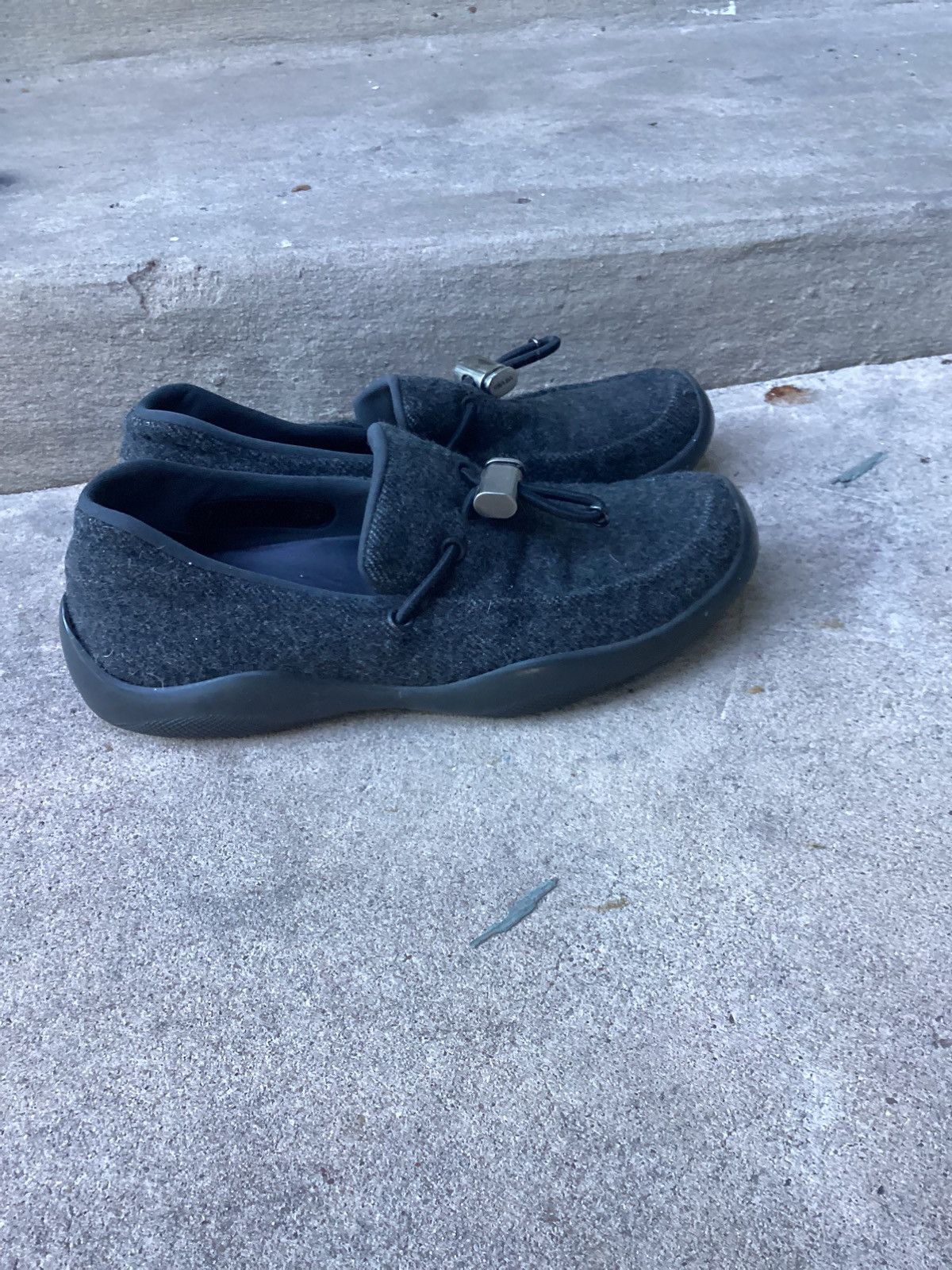 Prada Prada womens cloth slip on shoes Size US 5.5 / IT 35.5 - 2 Thumbnail